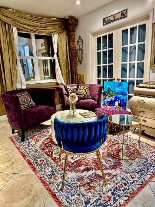 lounge