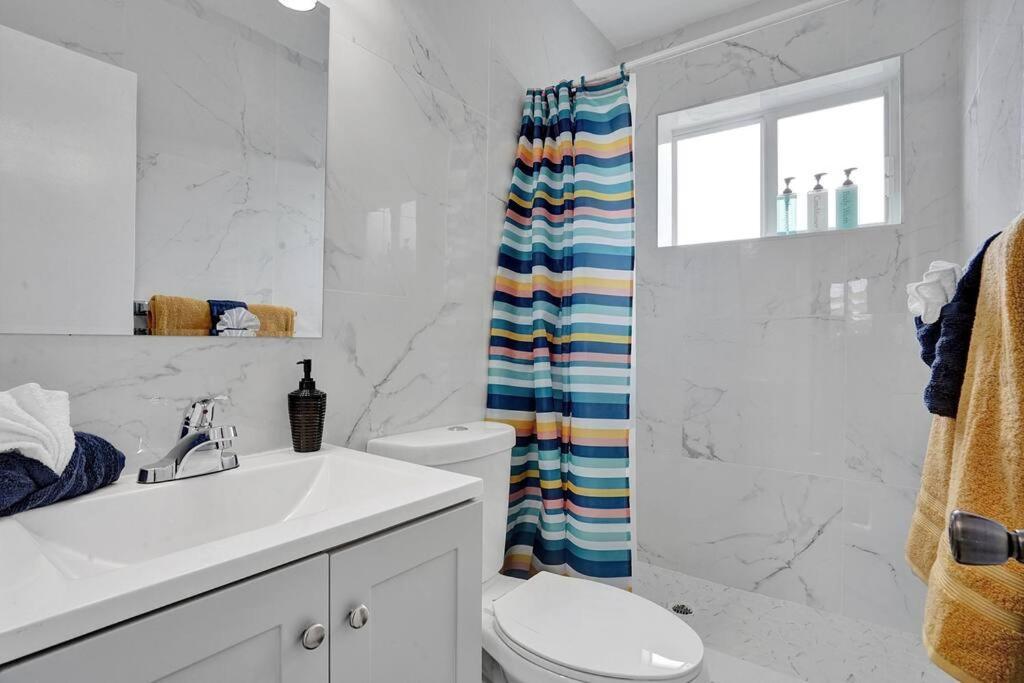 Fort Lauderdale Vacations - Sunset Serenity: Your Fort Lauderdale Retreat - Property Image 19