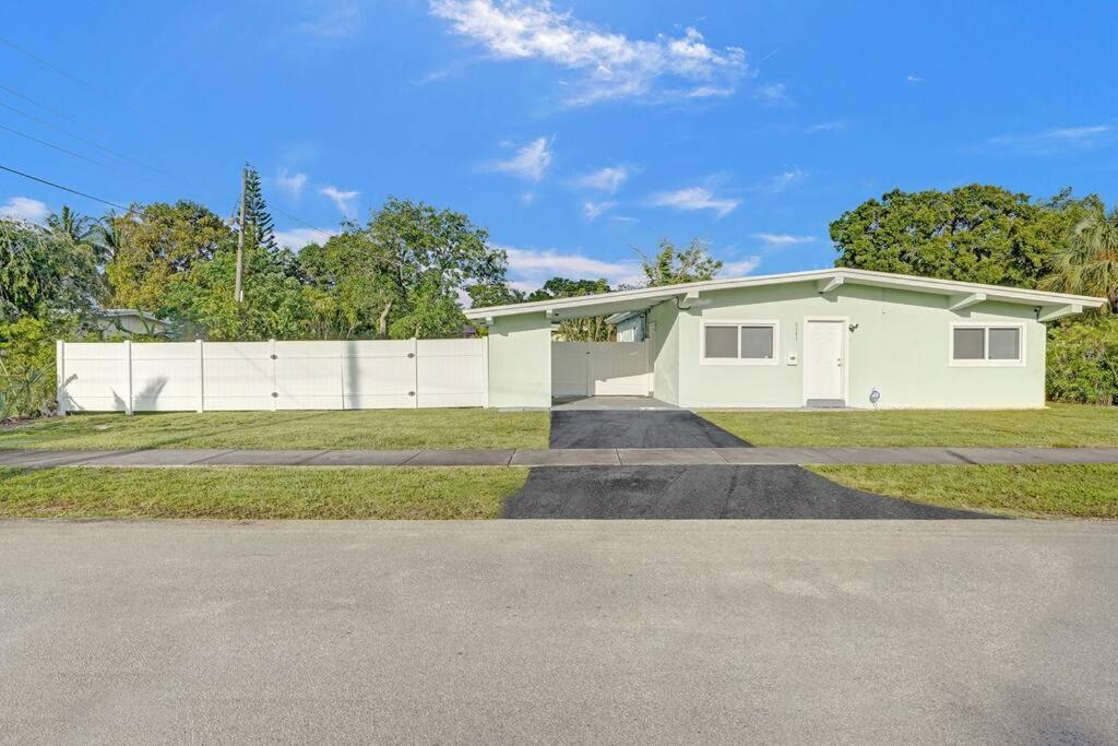 Fort Lauderdale Vacations - Sunset Serenity: Your Fort Lauderdale Retreat - Property Image 4