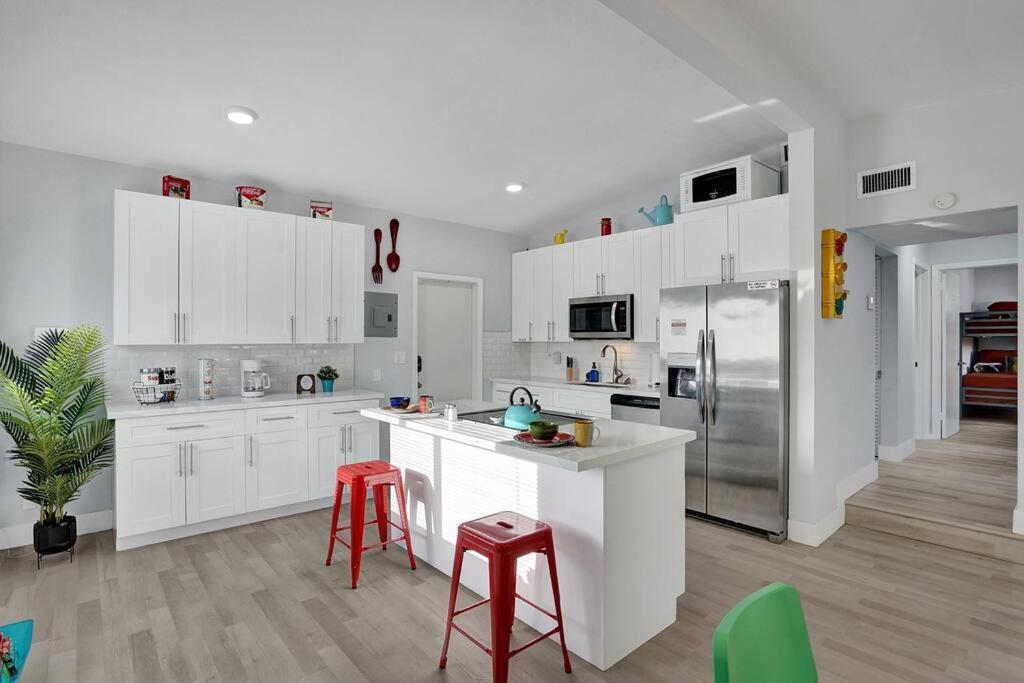 Fort Lauderdale Vacations - Sunset Serenity: Your Fort Lauderdale Retreat - Property Image 3