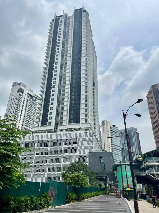 SOGO PWTC KLCC Monorail link Quill Mall 7Pax