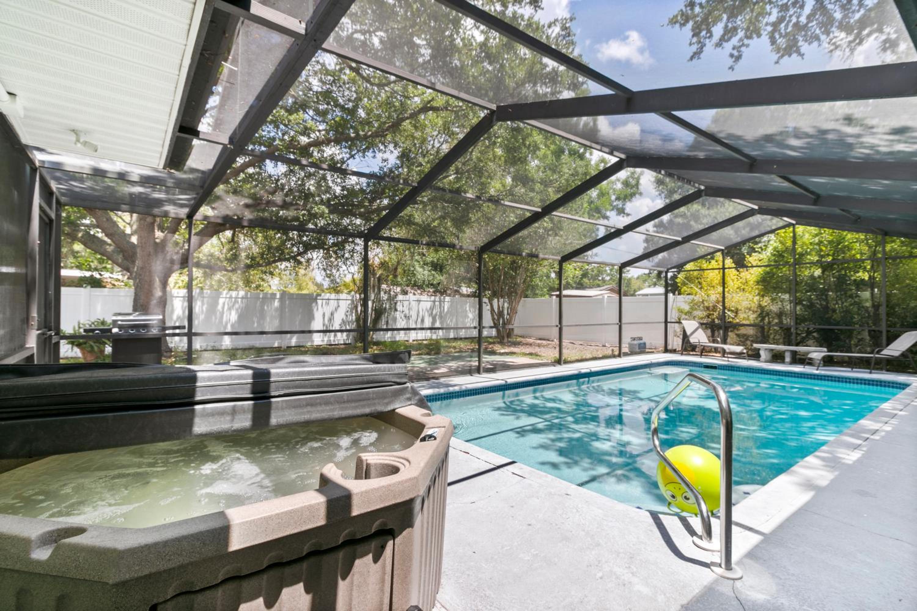 Hotel Villa Paradiso: Heated Pool+SPA+Table Games - Image 1