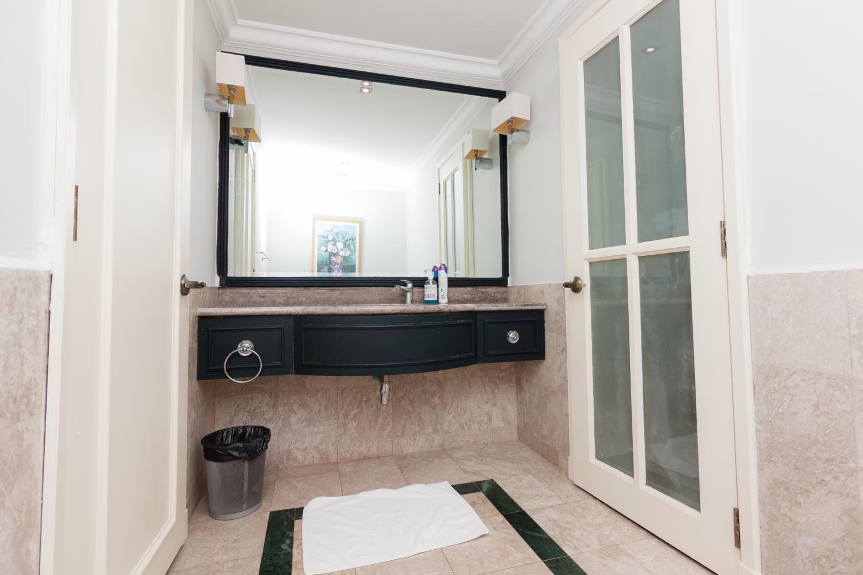 Suites at TimesSquare by Plush