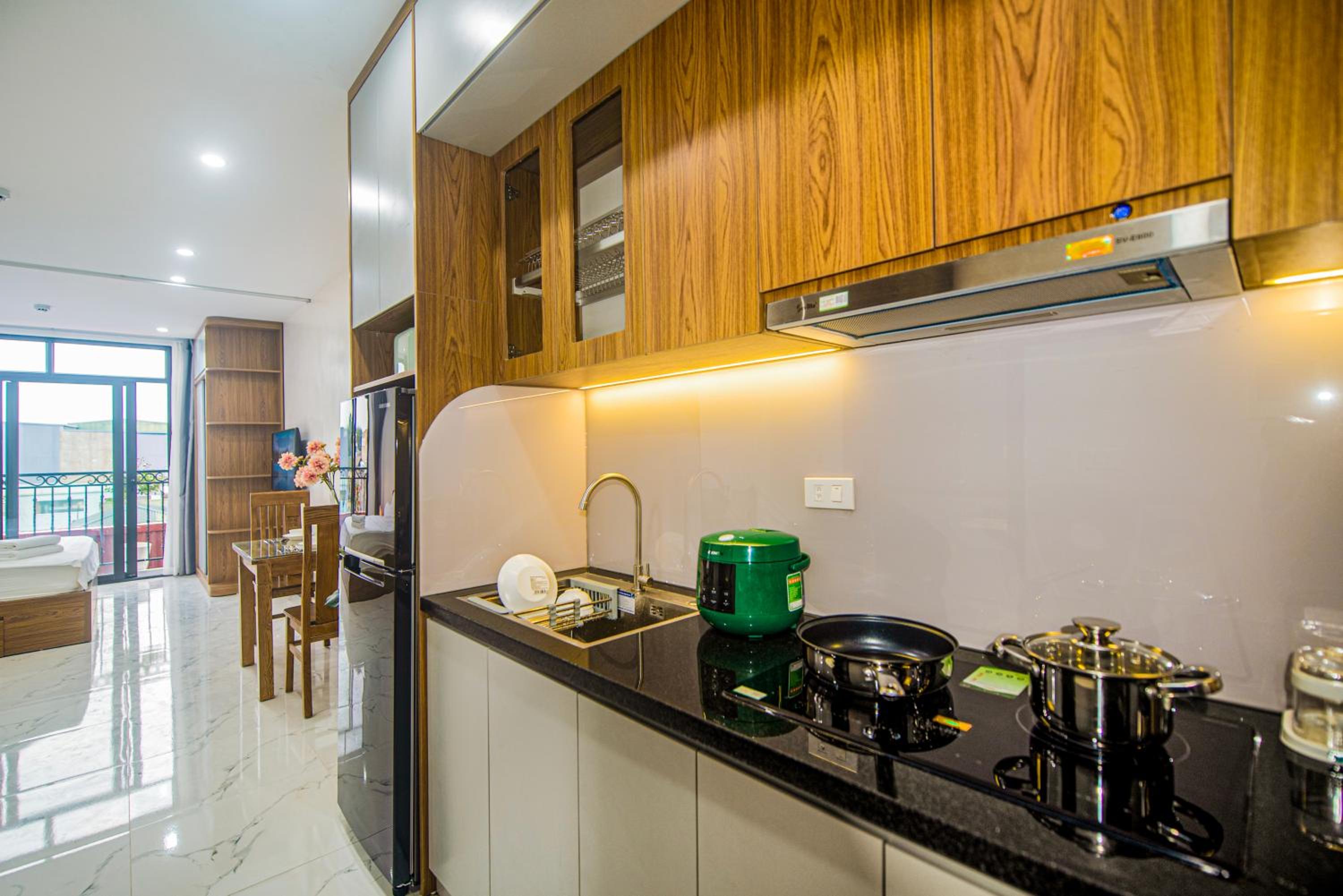 Lily Hometel - Confetti Apartment Nguyễn Công Trứ