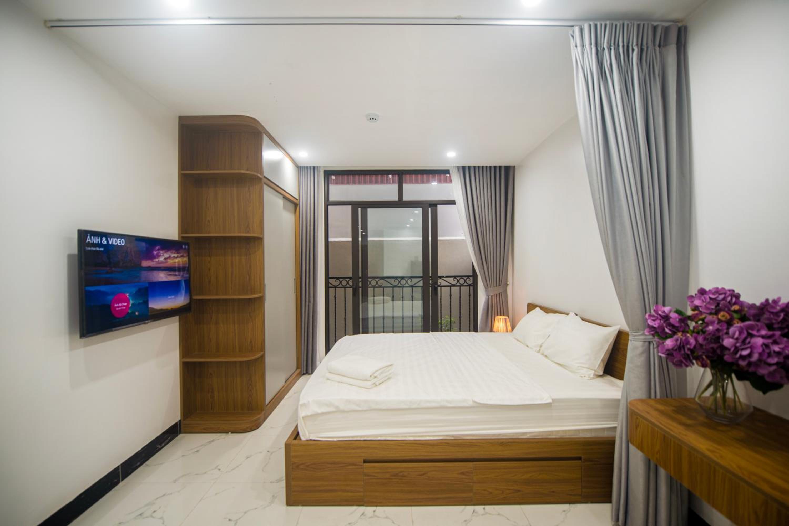 Lily Hometel - Confetti Apartment Nguyễn Công Trứ