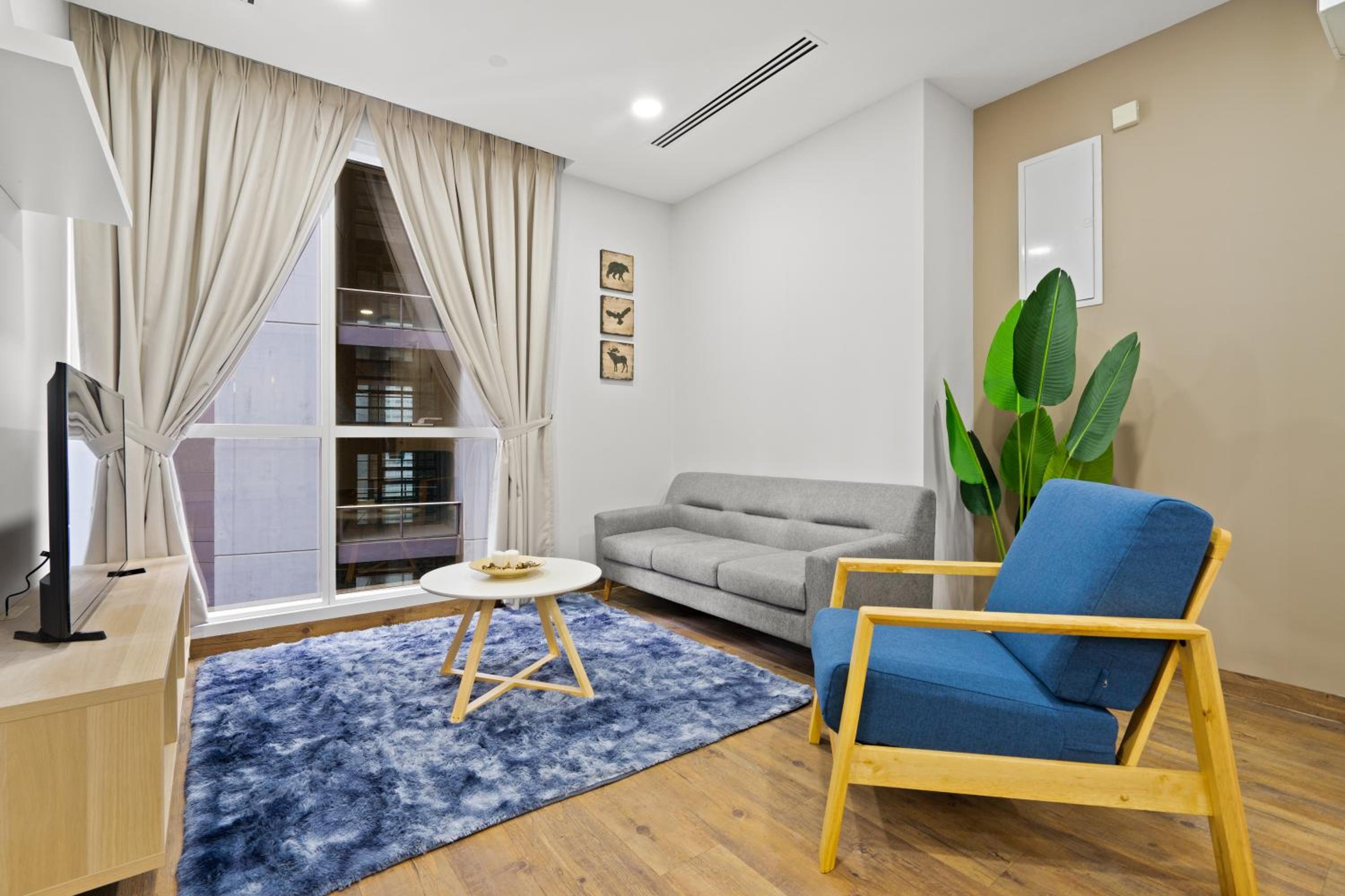 Binjai 8 by Plush