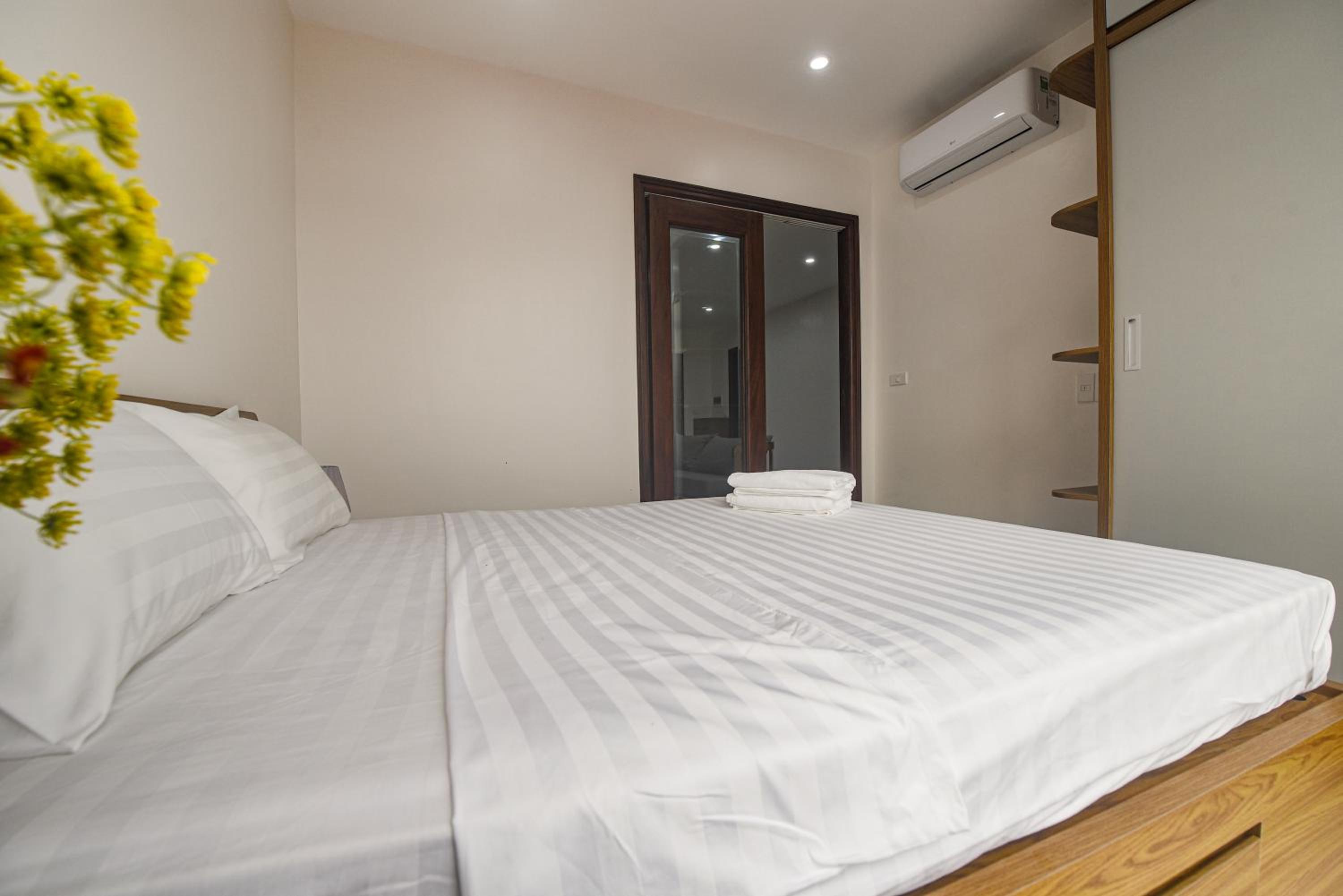 Lily Hometel - Confetti Apartment Nguyễn Công Trứ