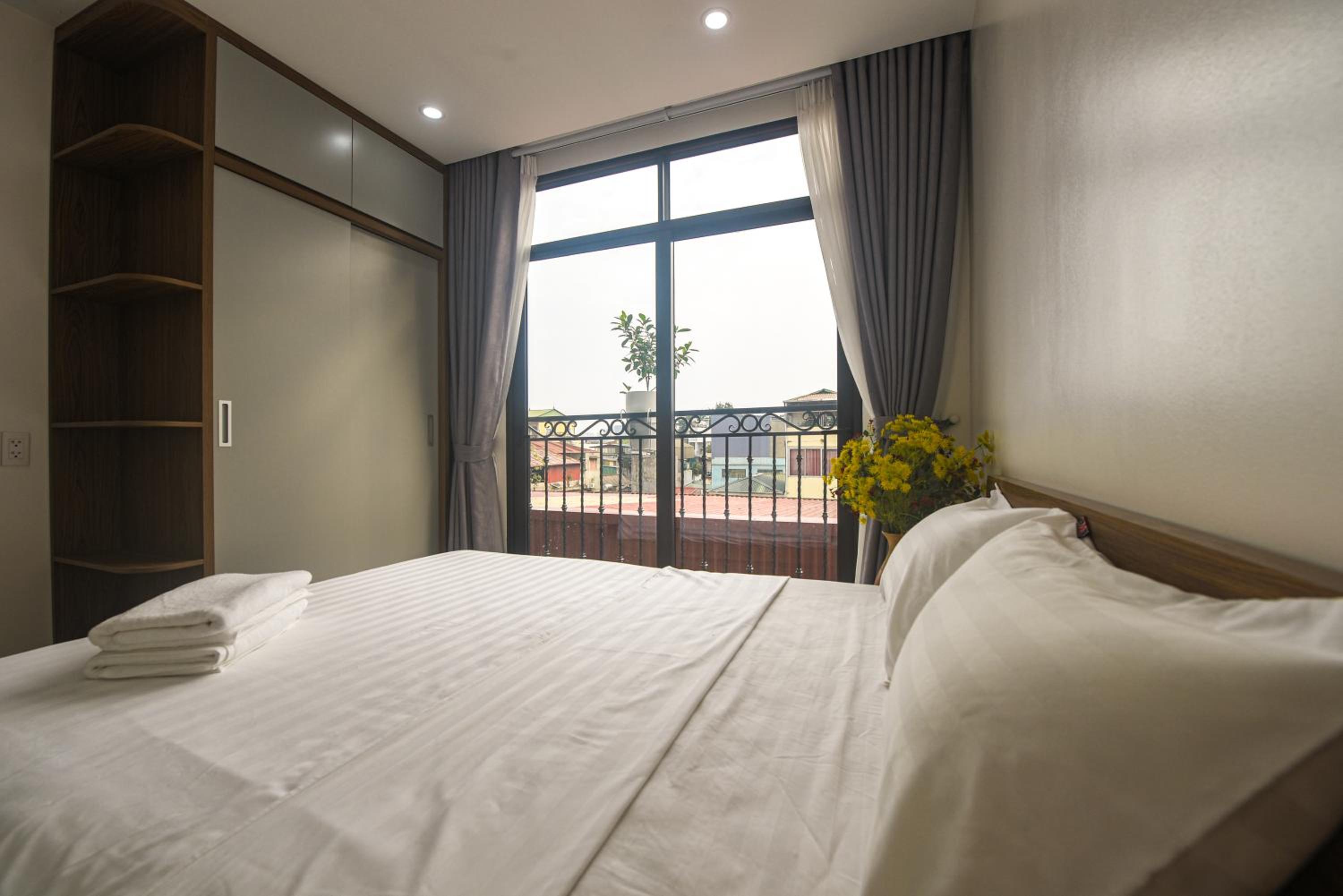 Lily Hometel - Confetti Apartment Nguyễn Công Trứ