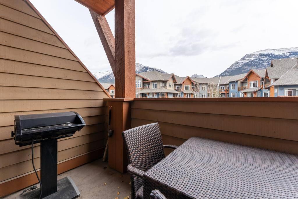 Solara Suite with Indoor Pool / Hot tub / Parking