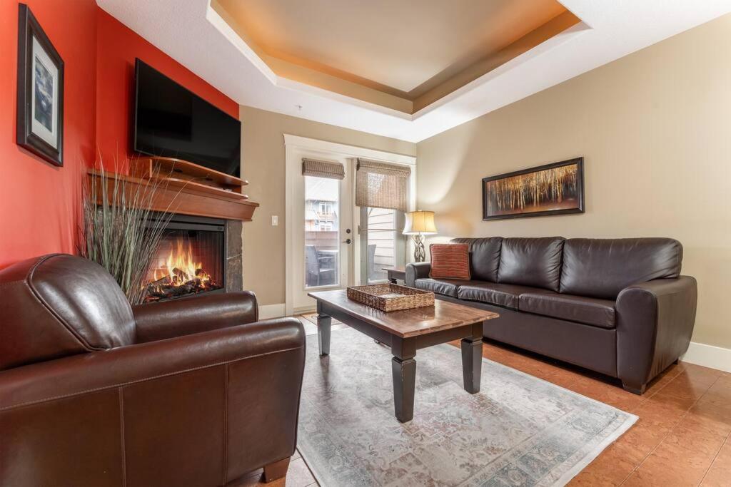 Solara Suite with Indoor Pool / Hot tub / Parking