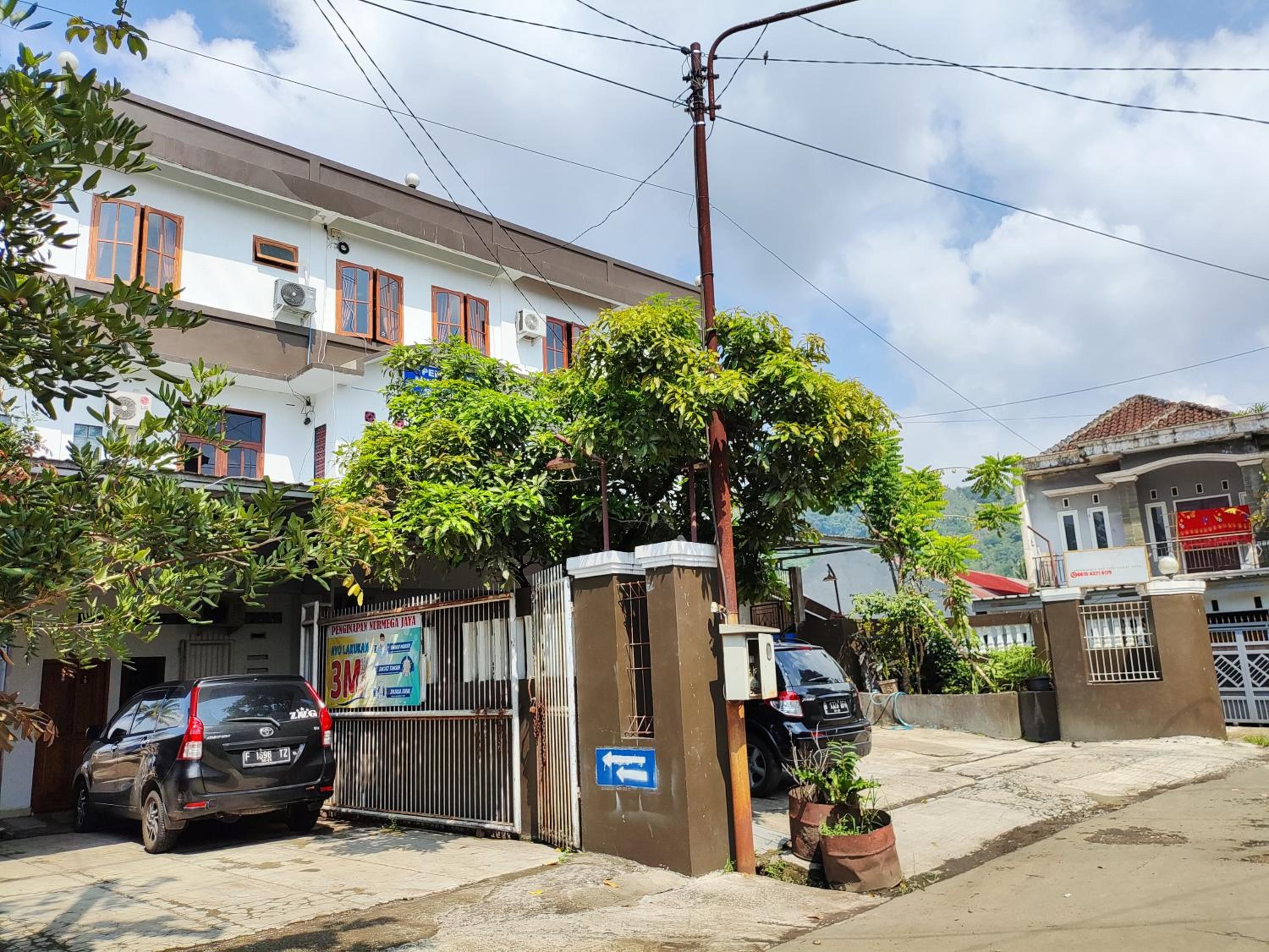 Penginapan Nurmega jaya view 2