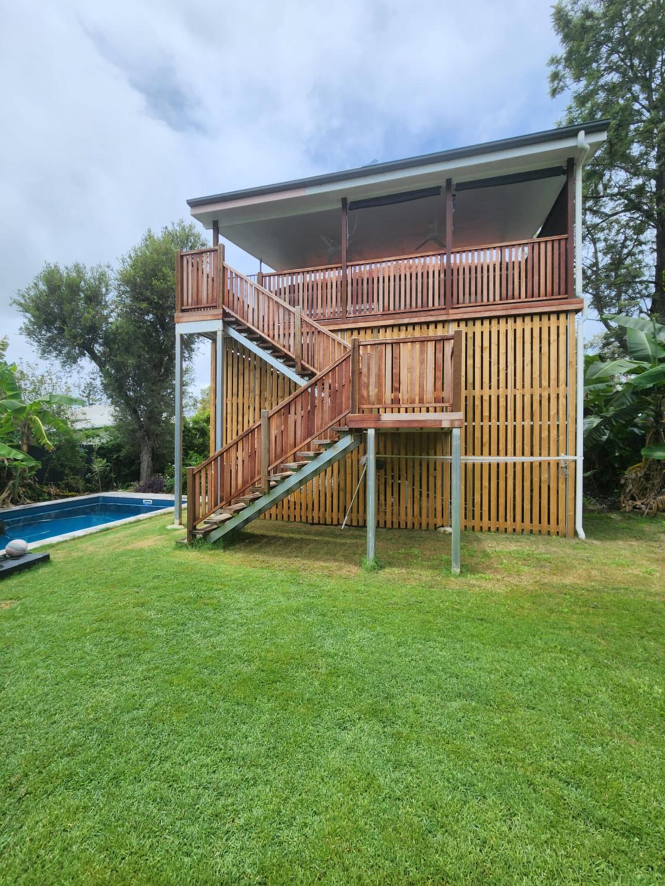 OXLEY Mineral Pool & Private Home suburbanSTAY