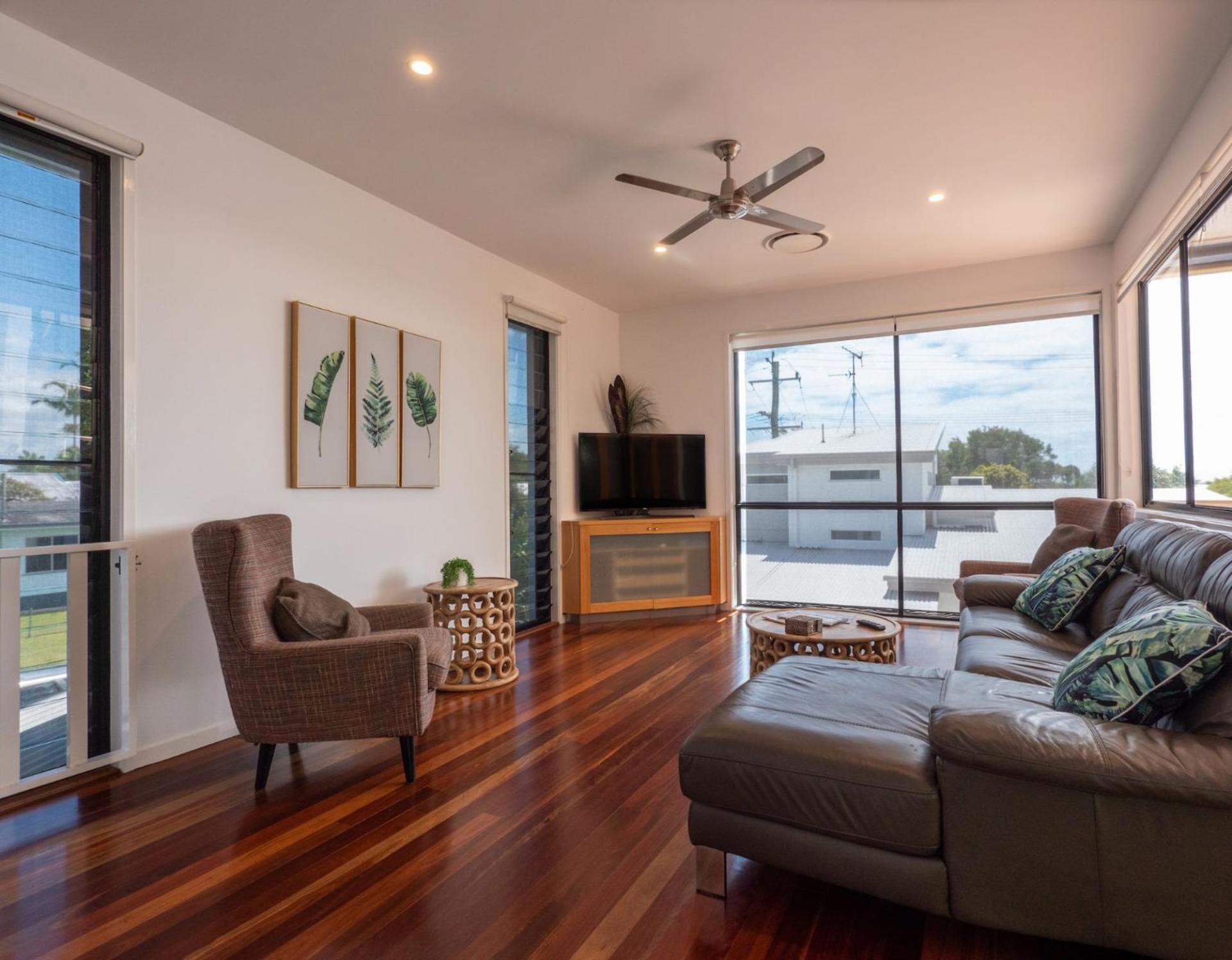 Campbell St 11 Moffat Beach