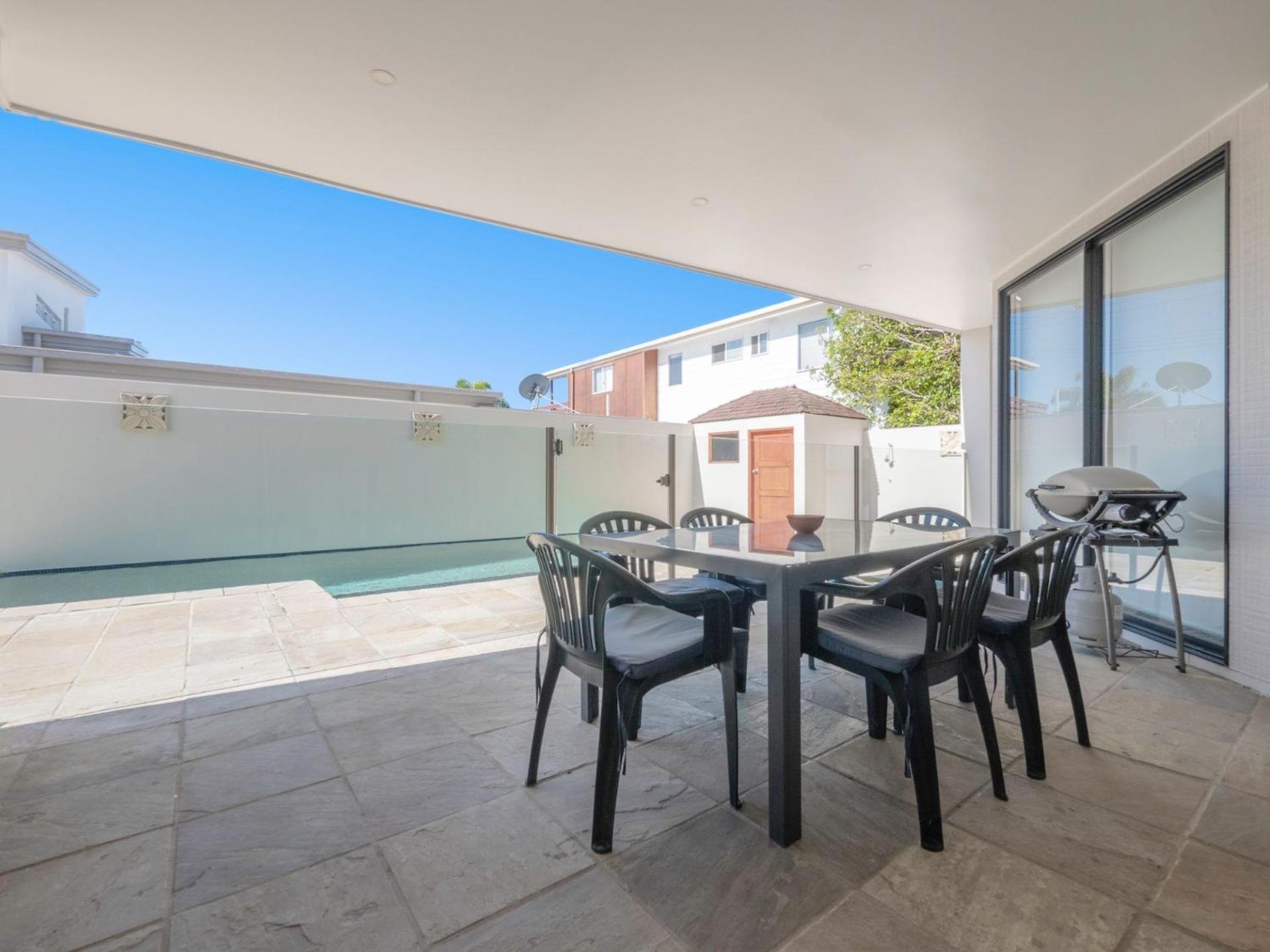 Campbell St 11 Moffat Beach