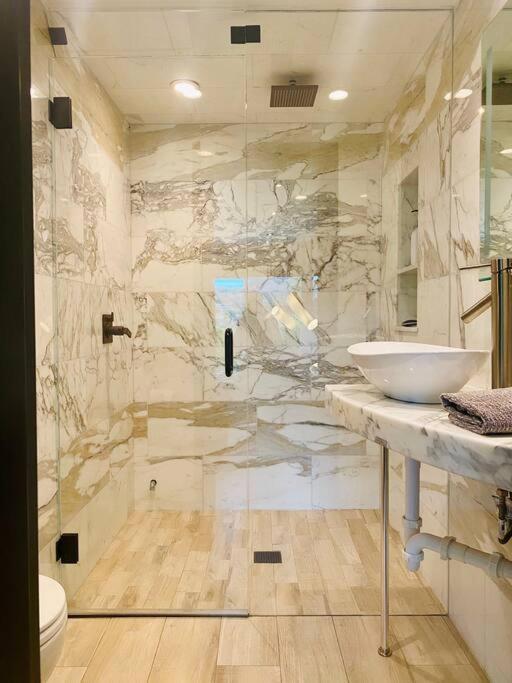 Secluded Modern Montecito retreat view 4