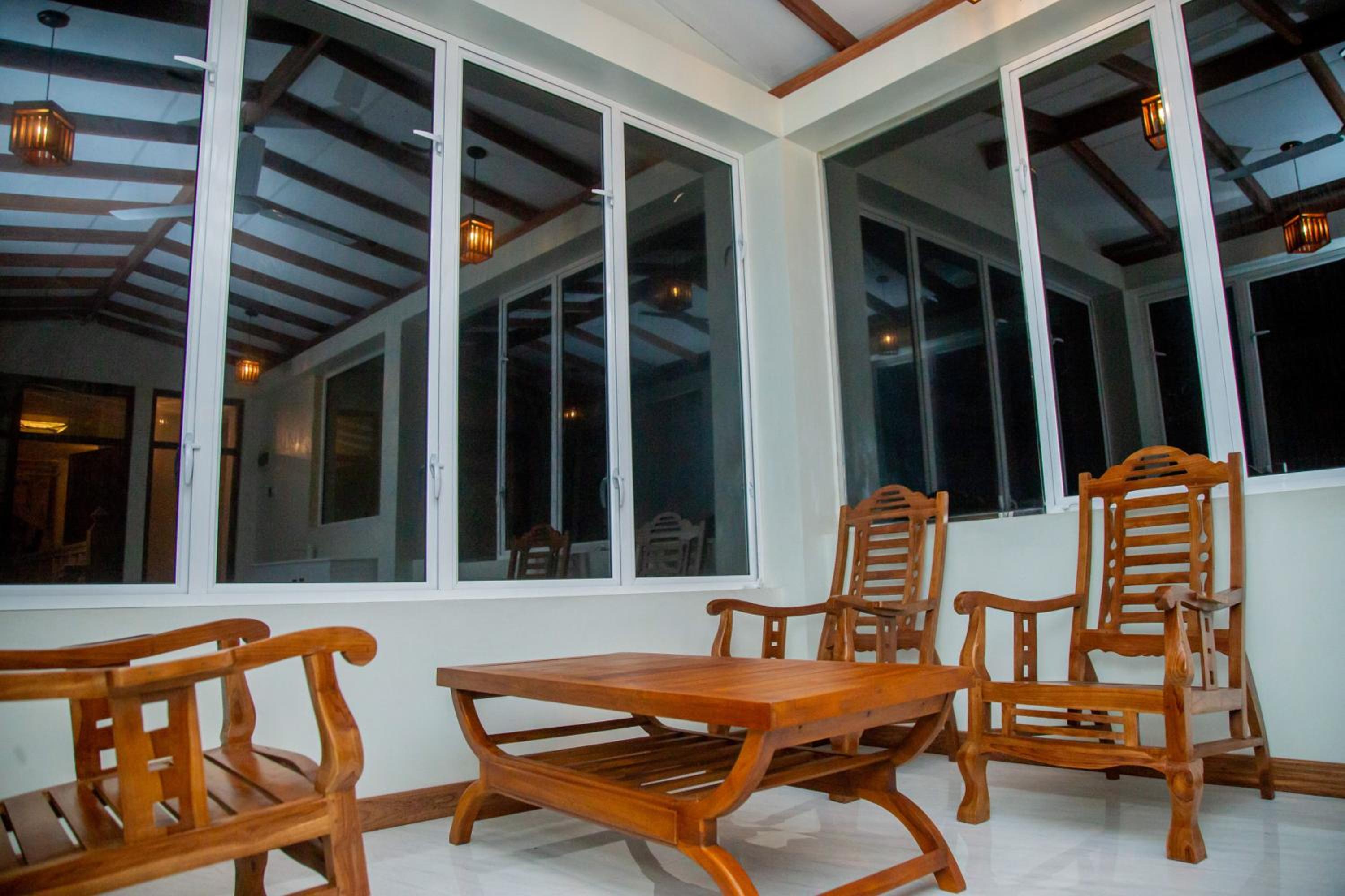 Eden Sea View