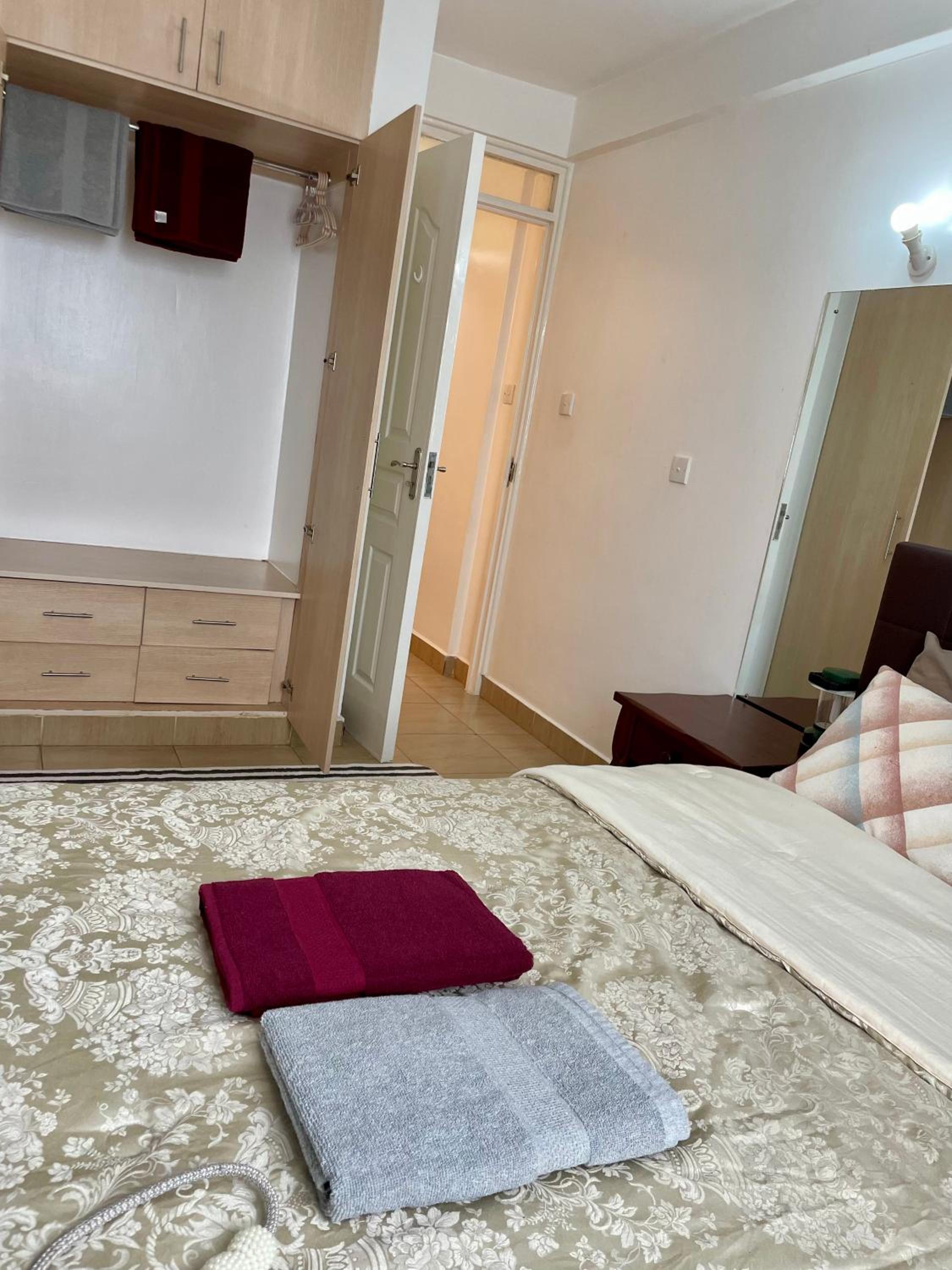 Luxe 1BR, Ngong Road, Nairobi view 2