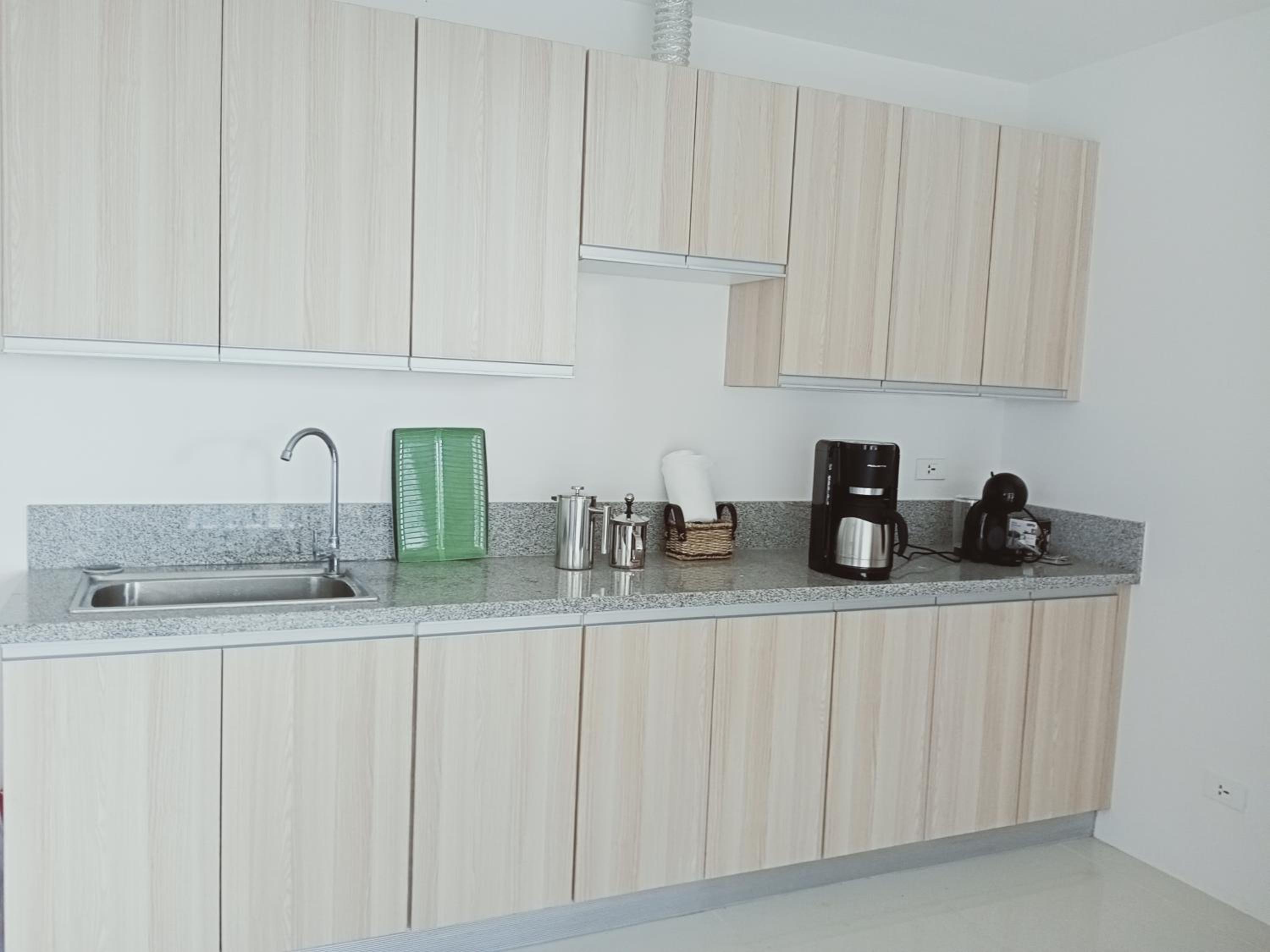 Condotel 810