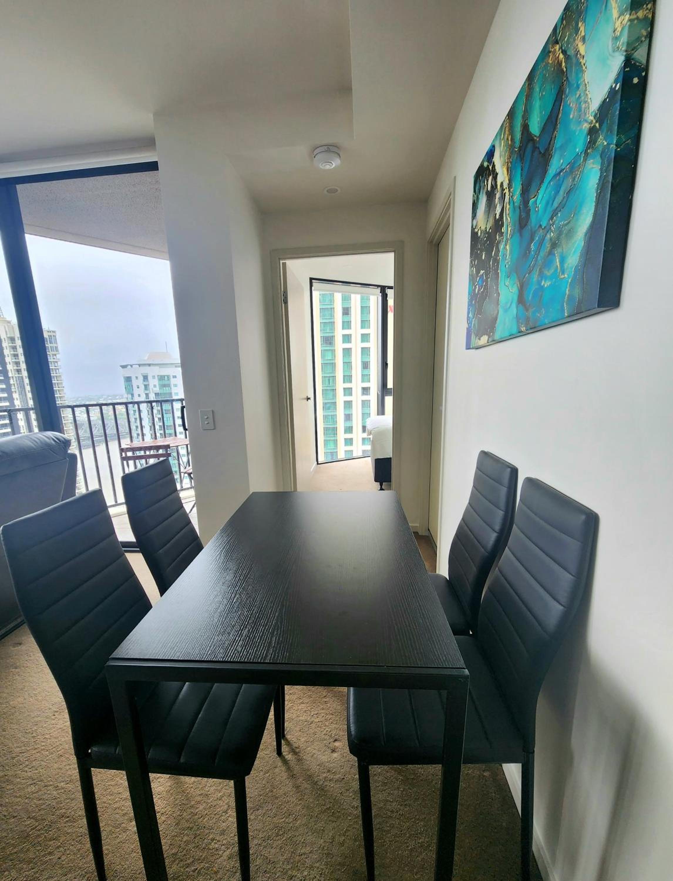Great location and amazing views - Image 5