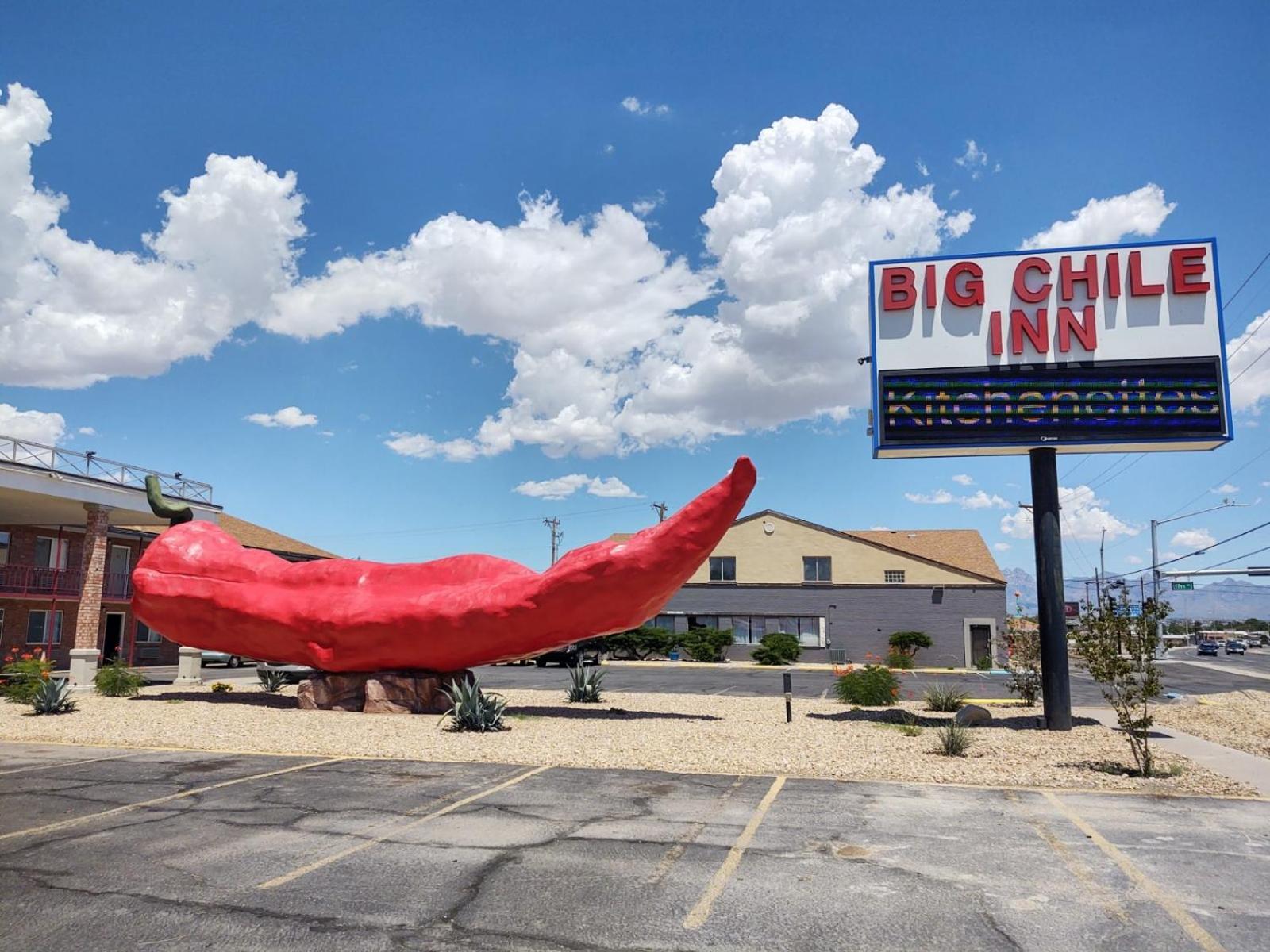 Big Chile Inn & Suites