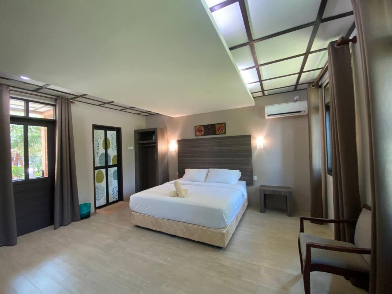 Pandan Laut Beach Resort