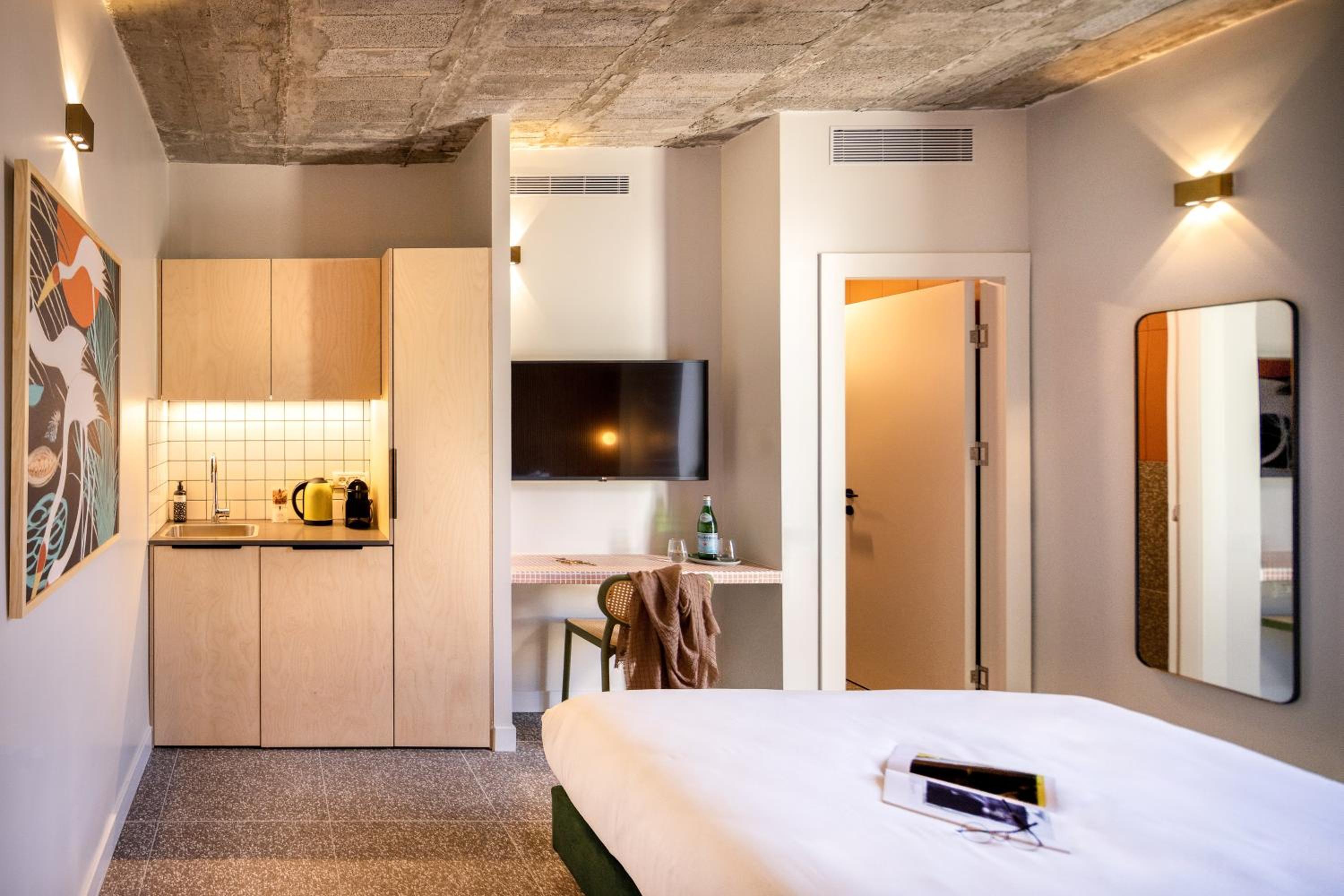Savanna - by Loginn Tel-Avivian hotels