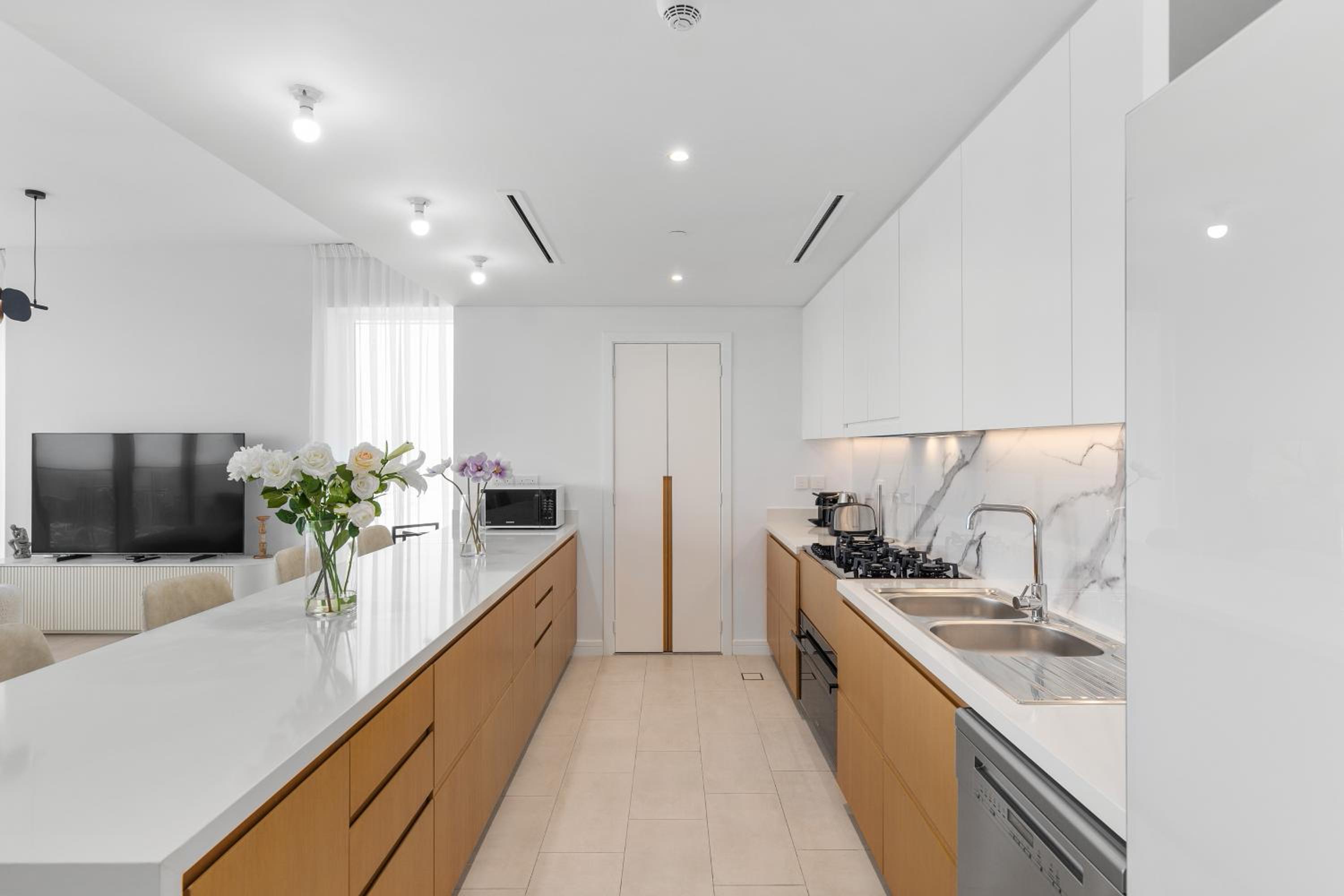 Maison Privee - Upscale Apt w/ Open Sea and Bluewaters Vws in JBR