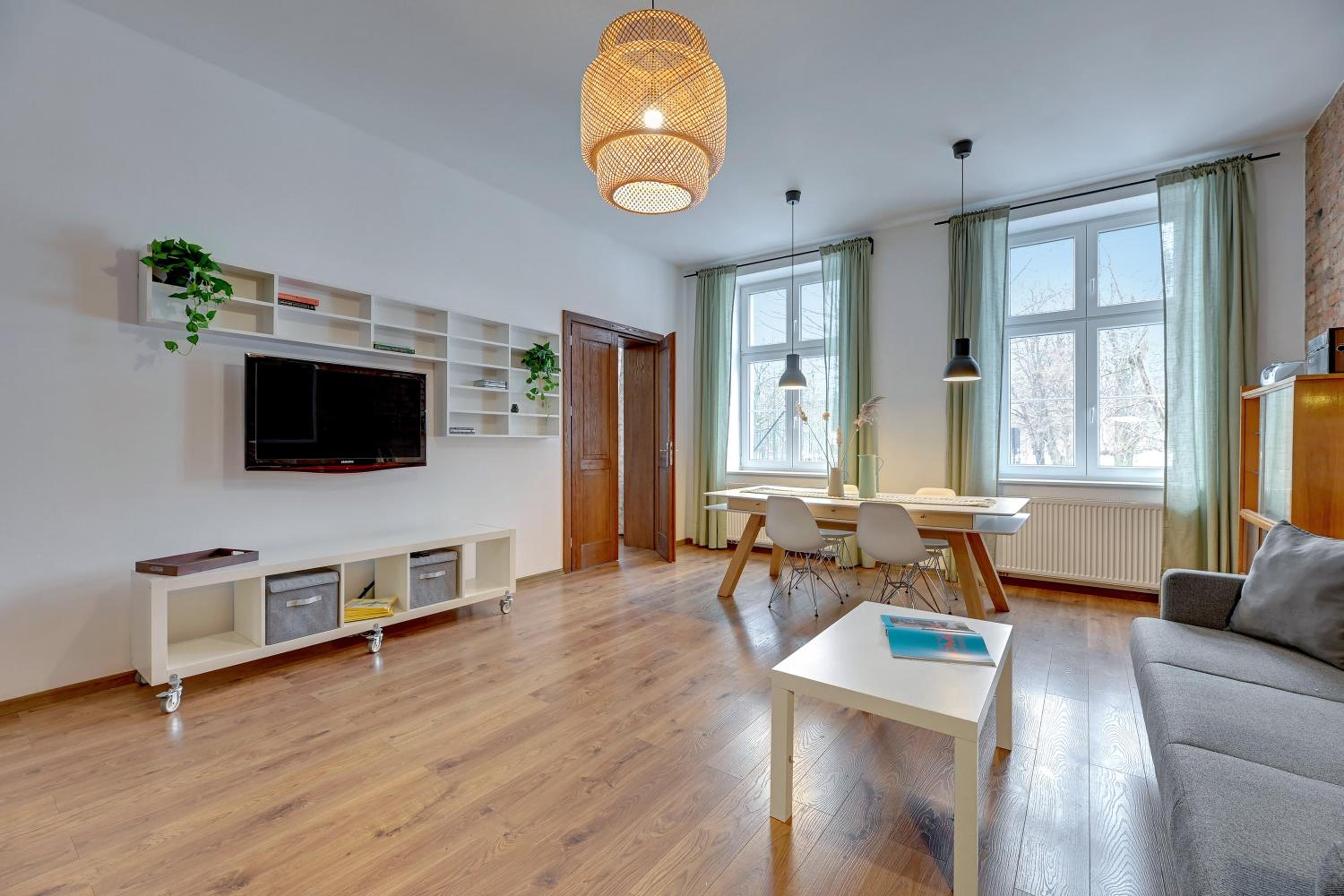 City Center, Art House & Family Stay by Downtown Apartments