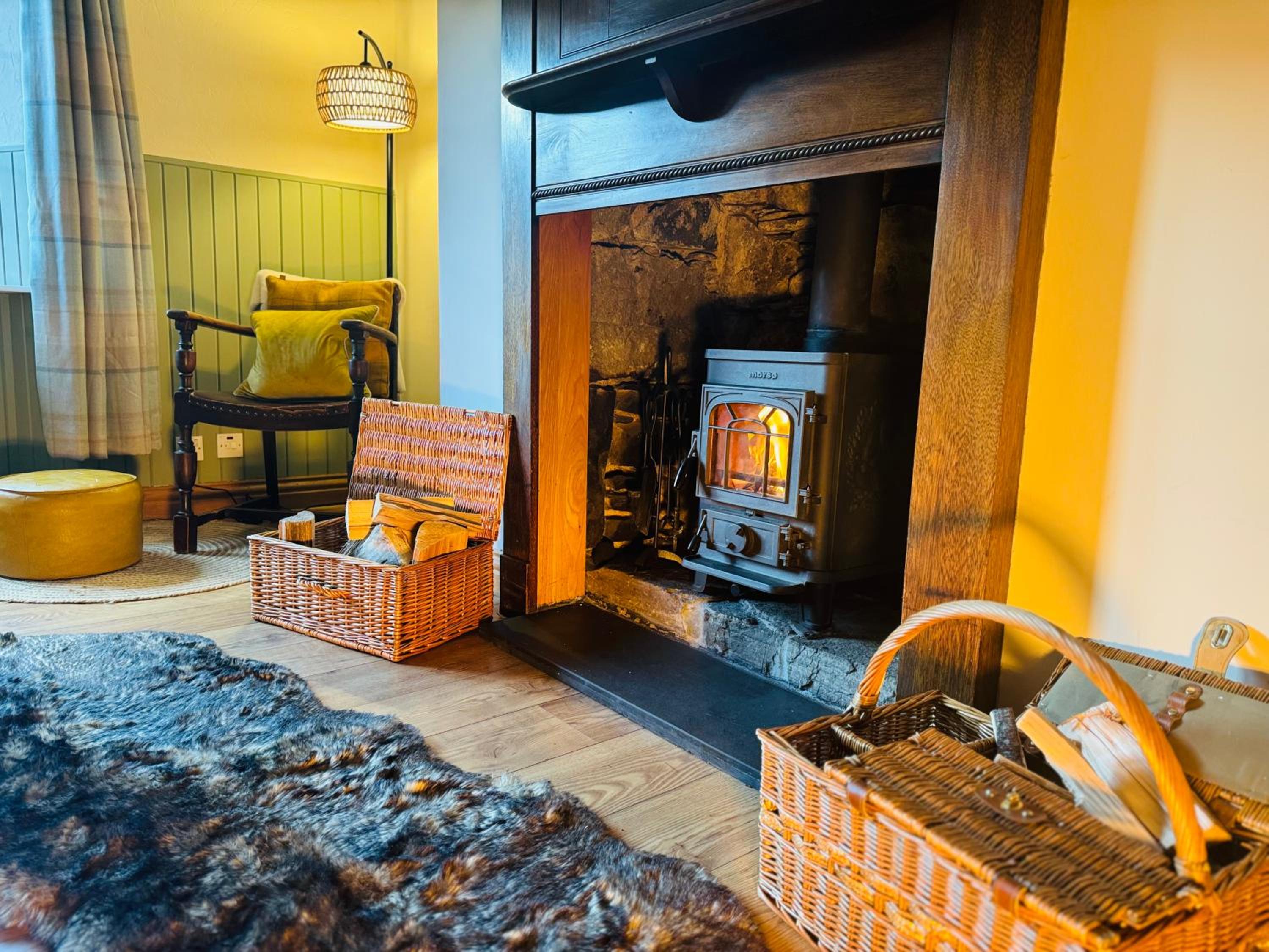 Rosemount Cottage TWO - Highland Cottage view 5
