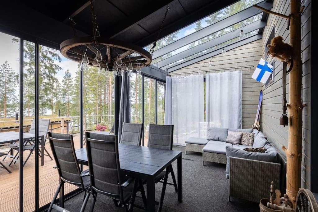 Holiday home with outdoor Jacuzzi and Sauna