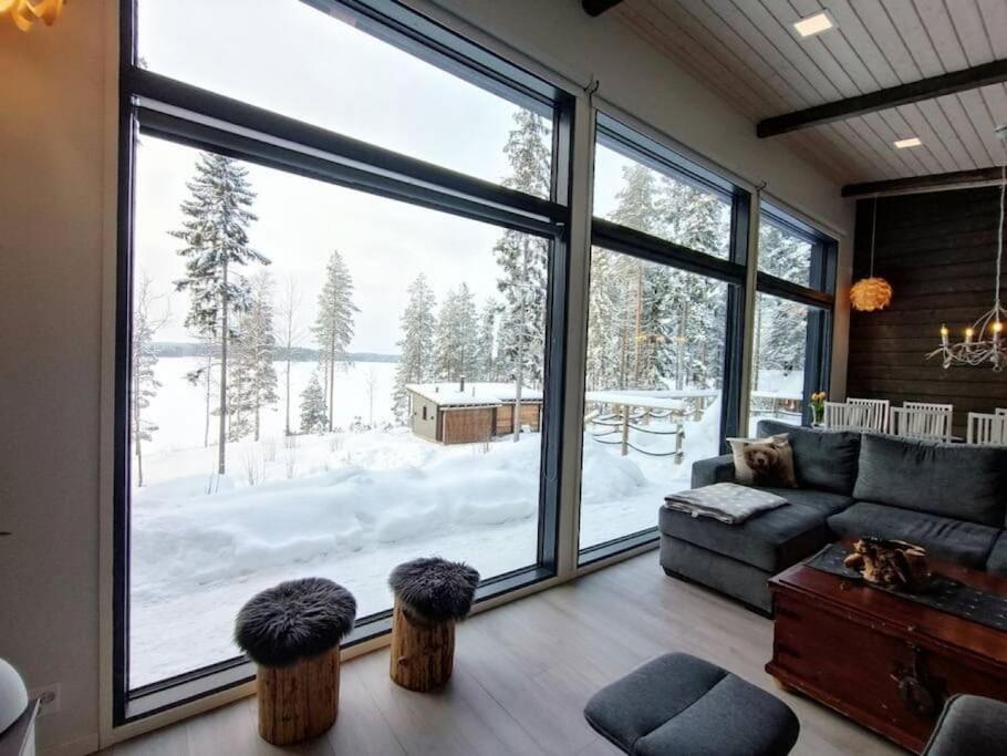 Holiday home with outdoor Jacuzzi and Sauna