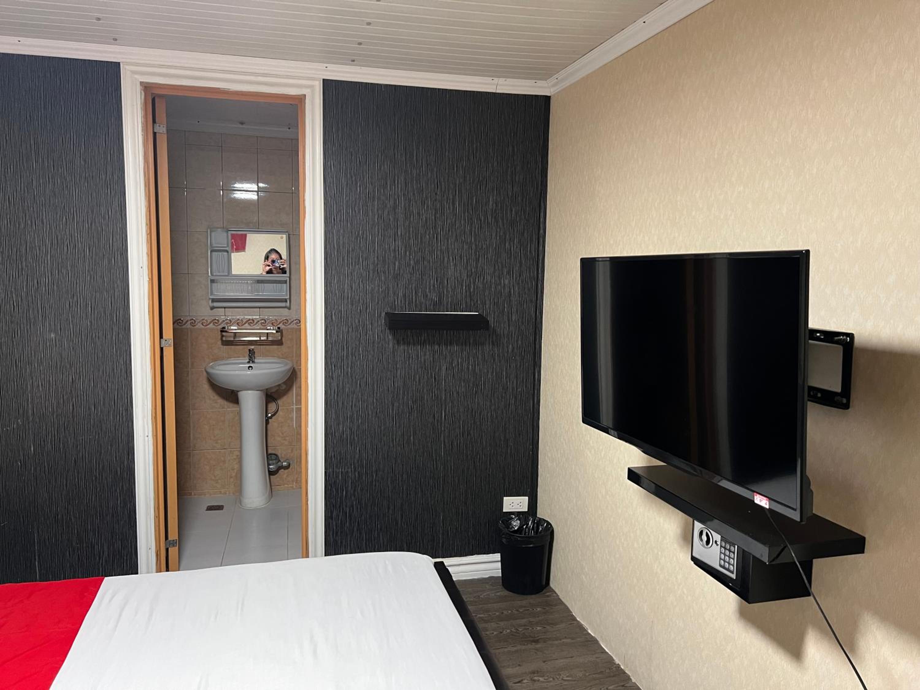 furutech hostel