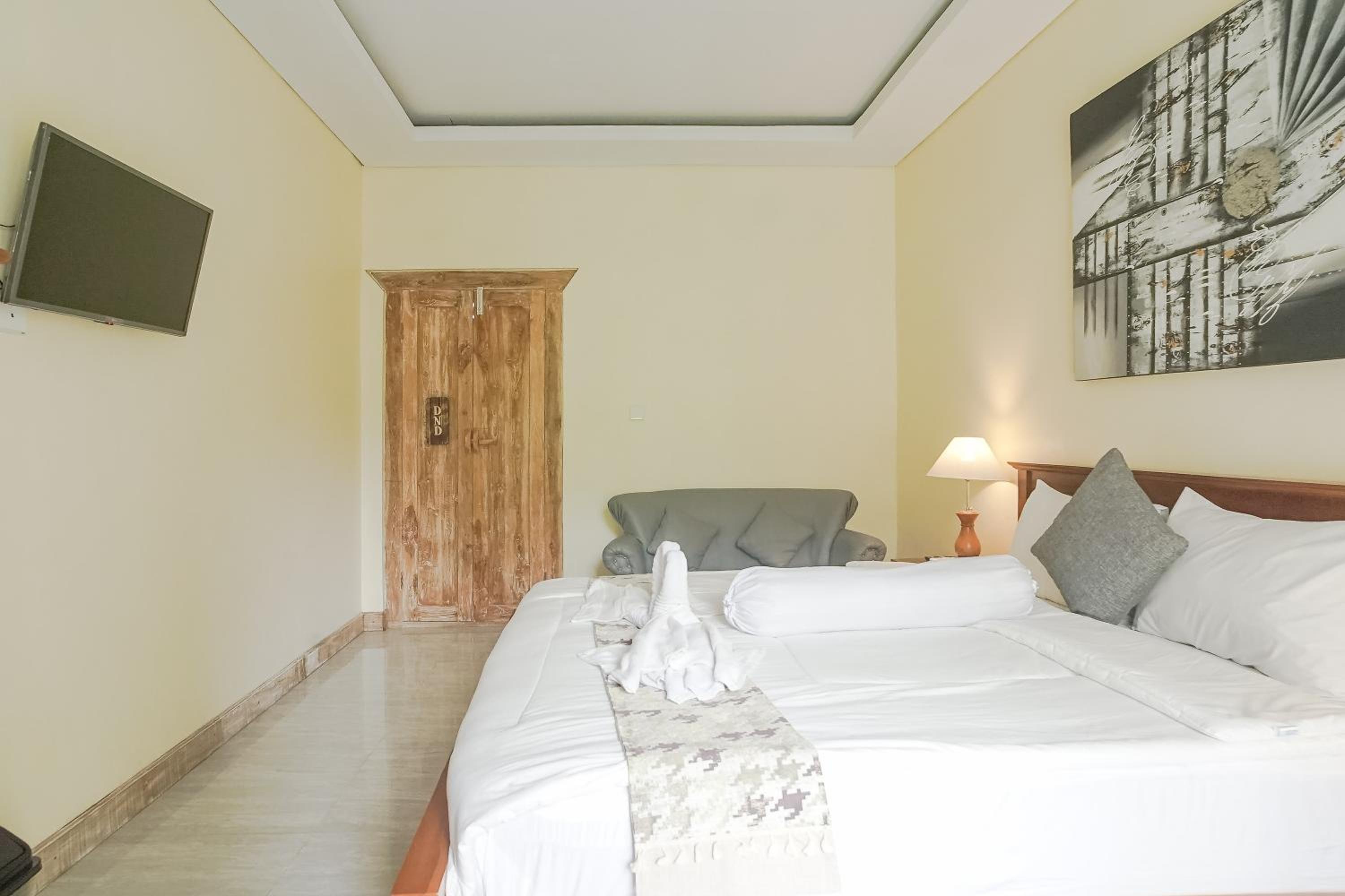 Giri Krisna Guest House view 4