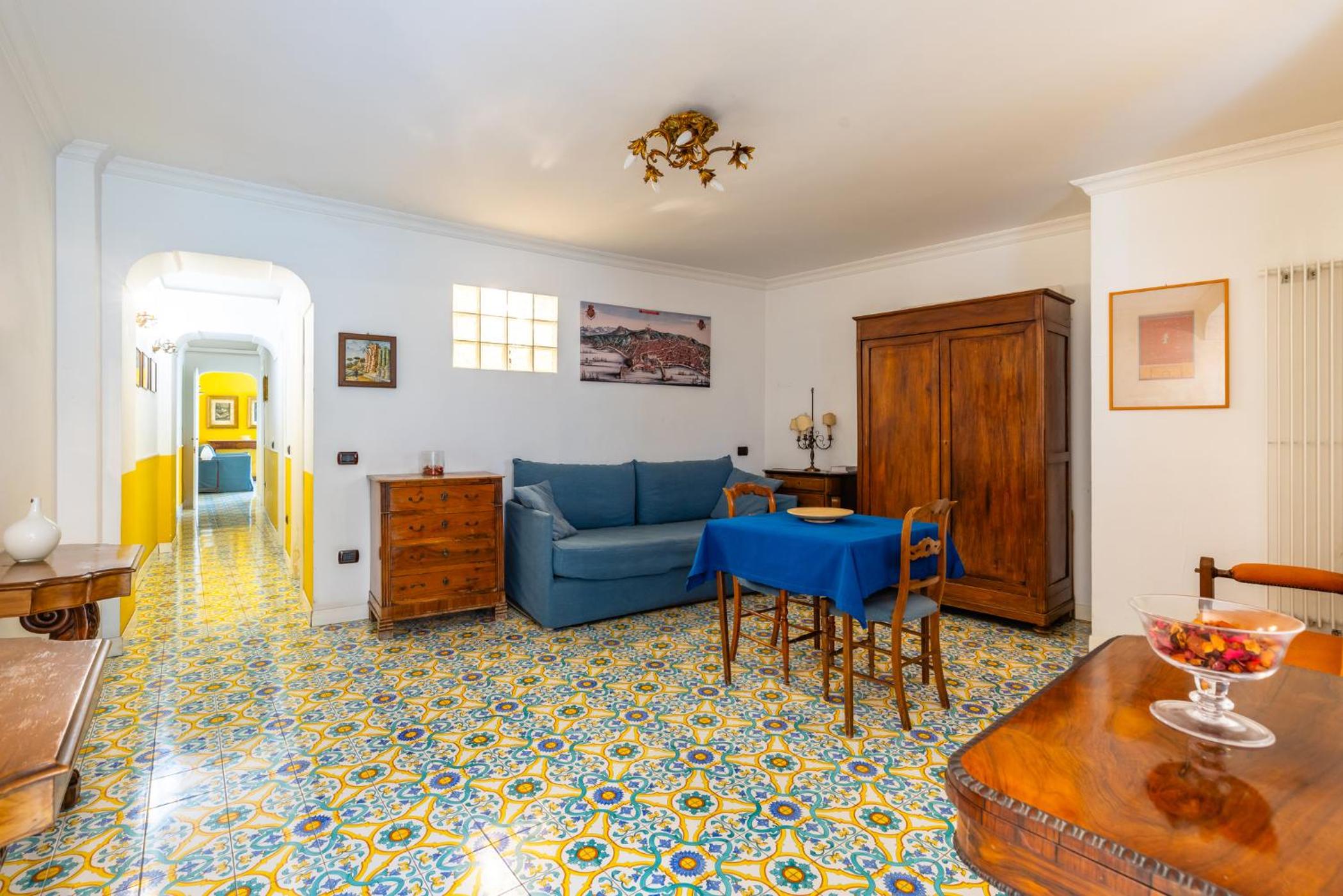 Santa Chiara Charming House with Terrace at Historical Center