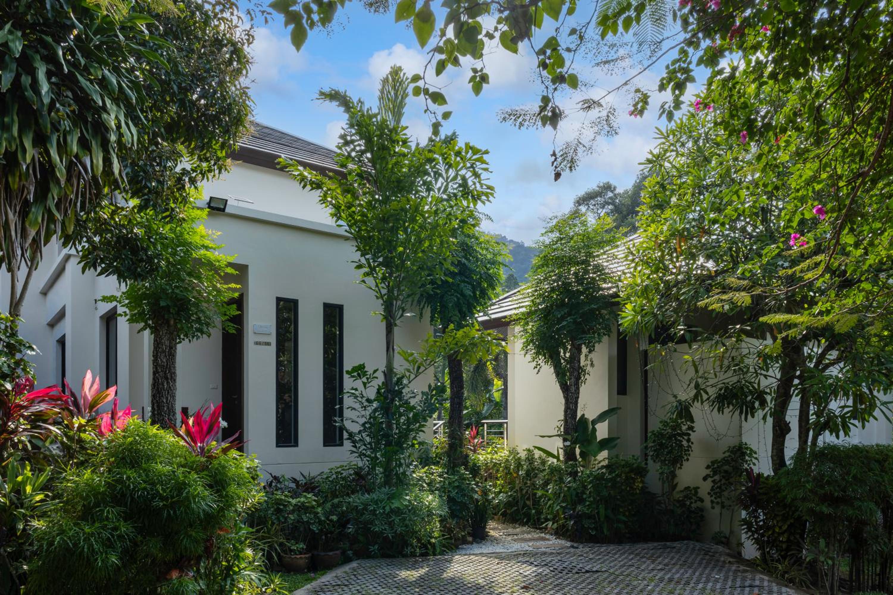 Hotel Villa Decor - Image 1