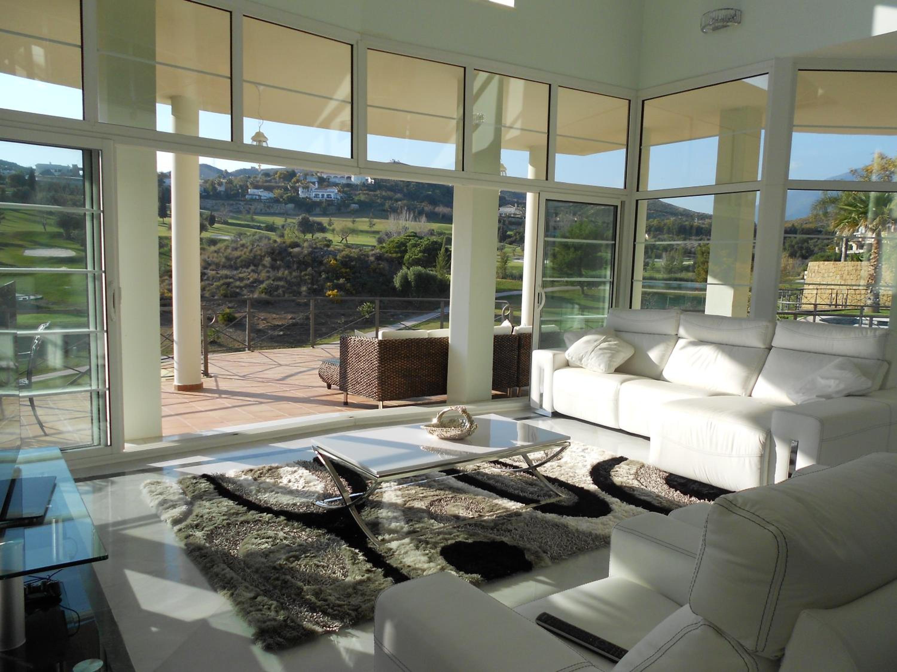 Villa Crystal