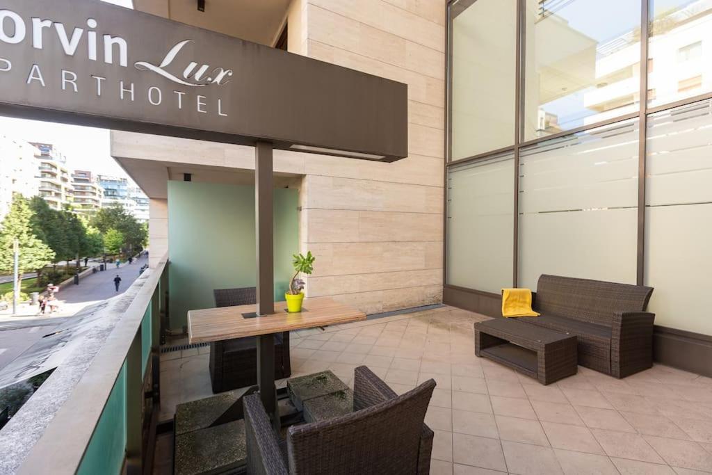 Flat on Corvin promenade with big balcony view 3