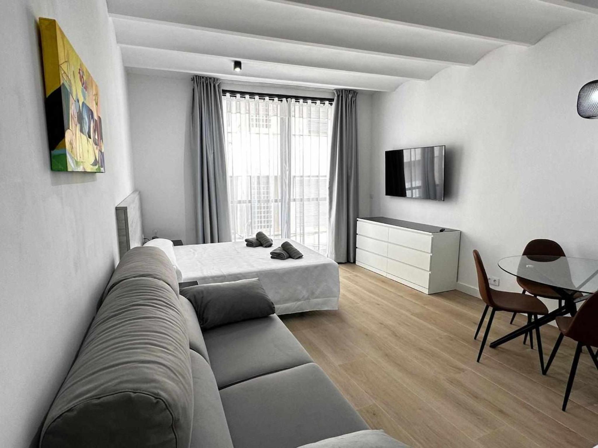 A H Rentals Picasso apartamento