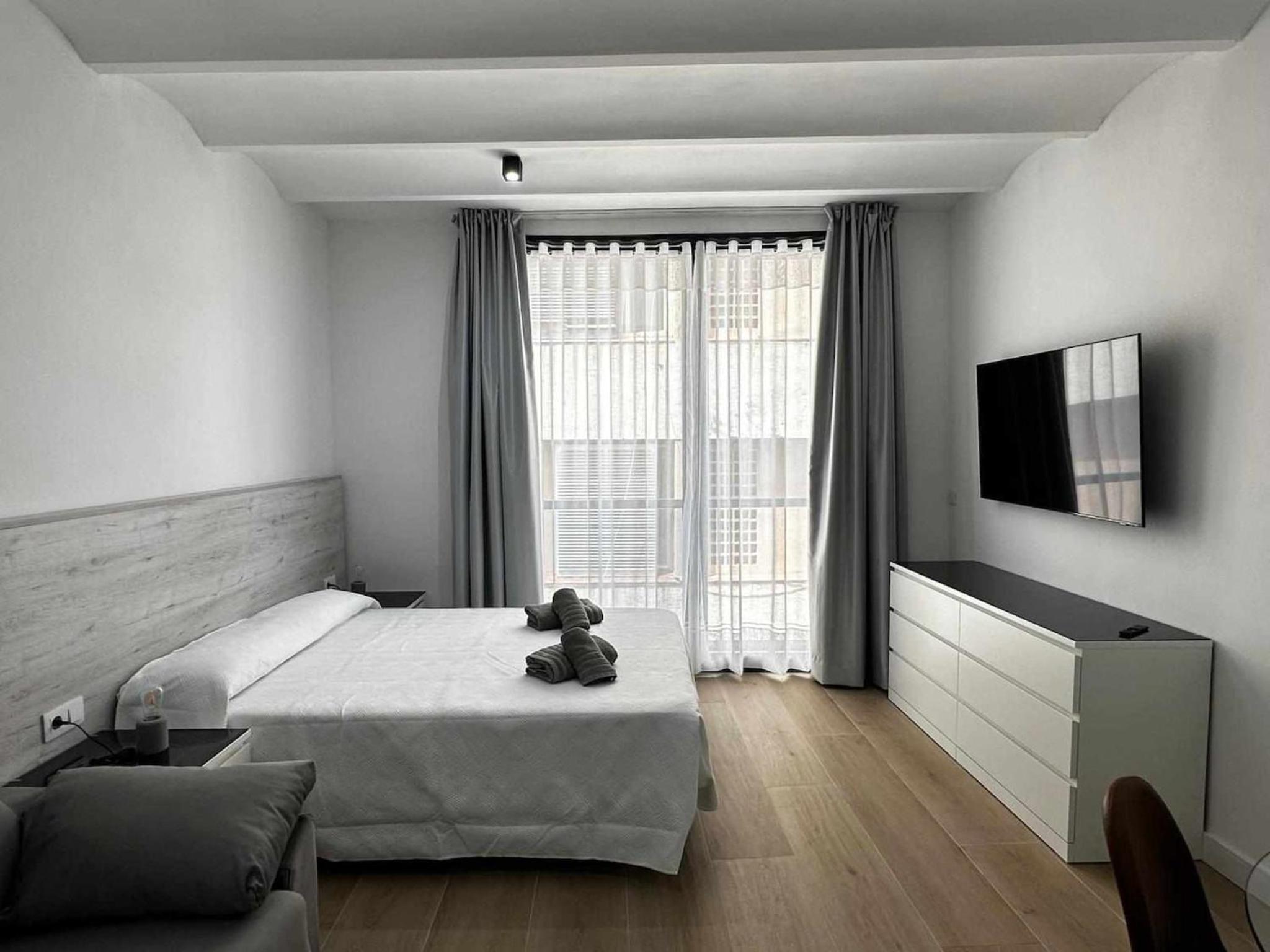 A H Rentals Picasso apartamento
