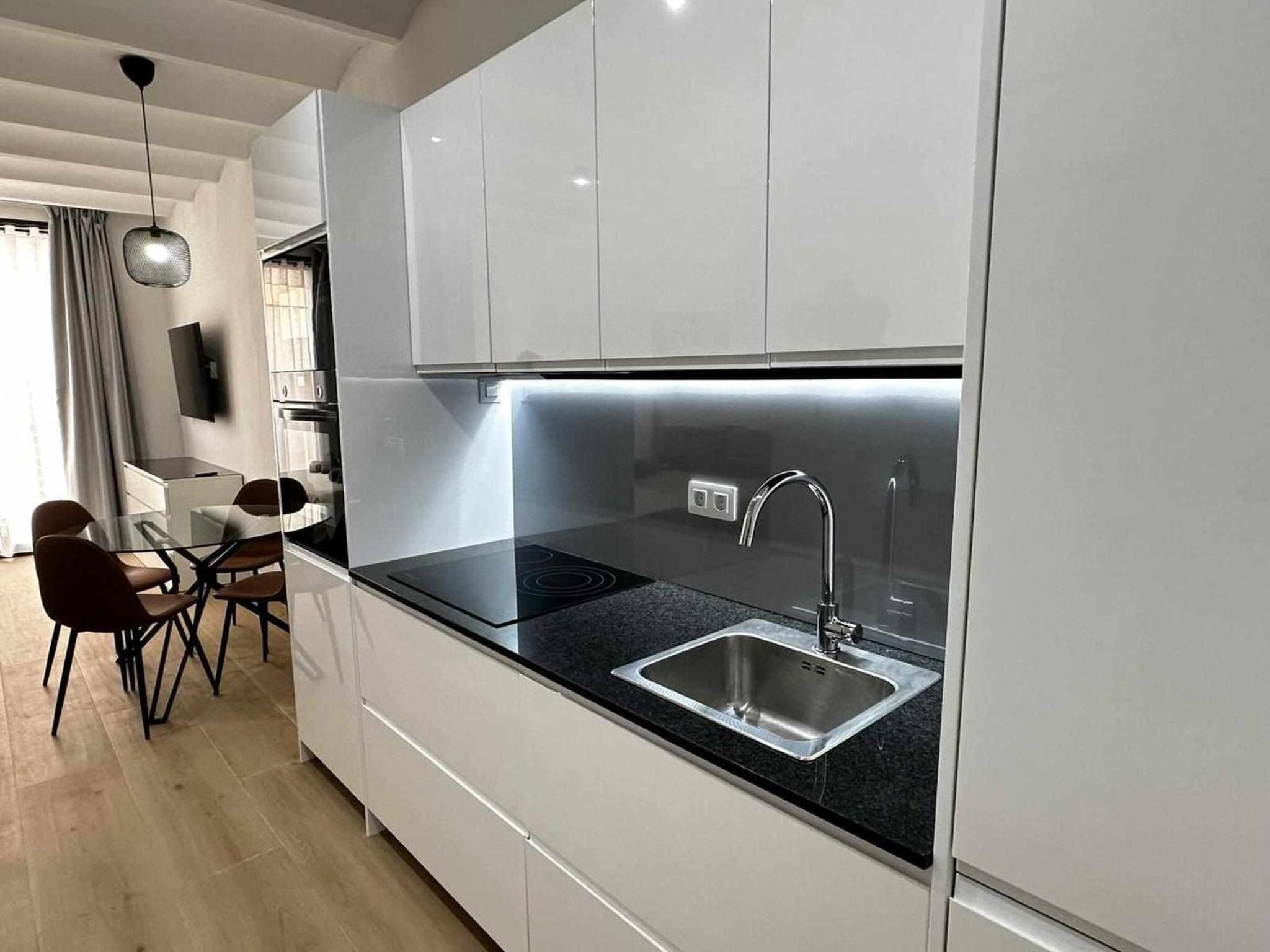 A H Rentals Picasso apartamento