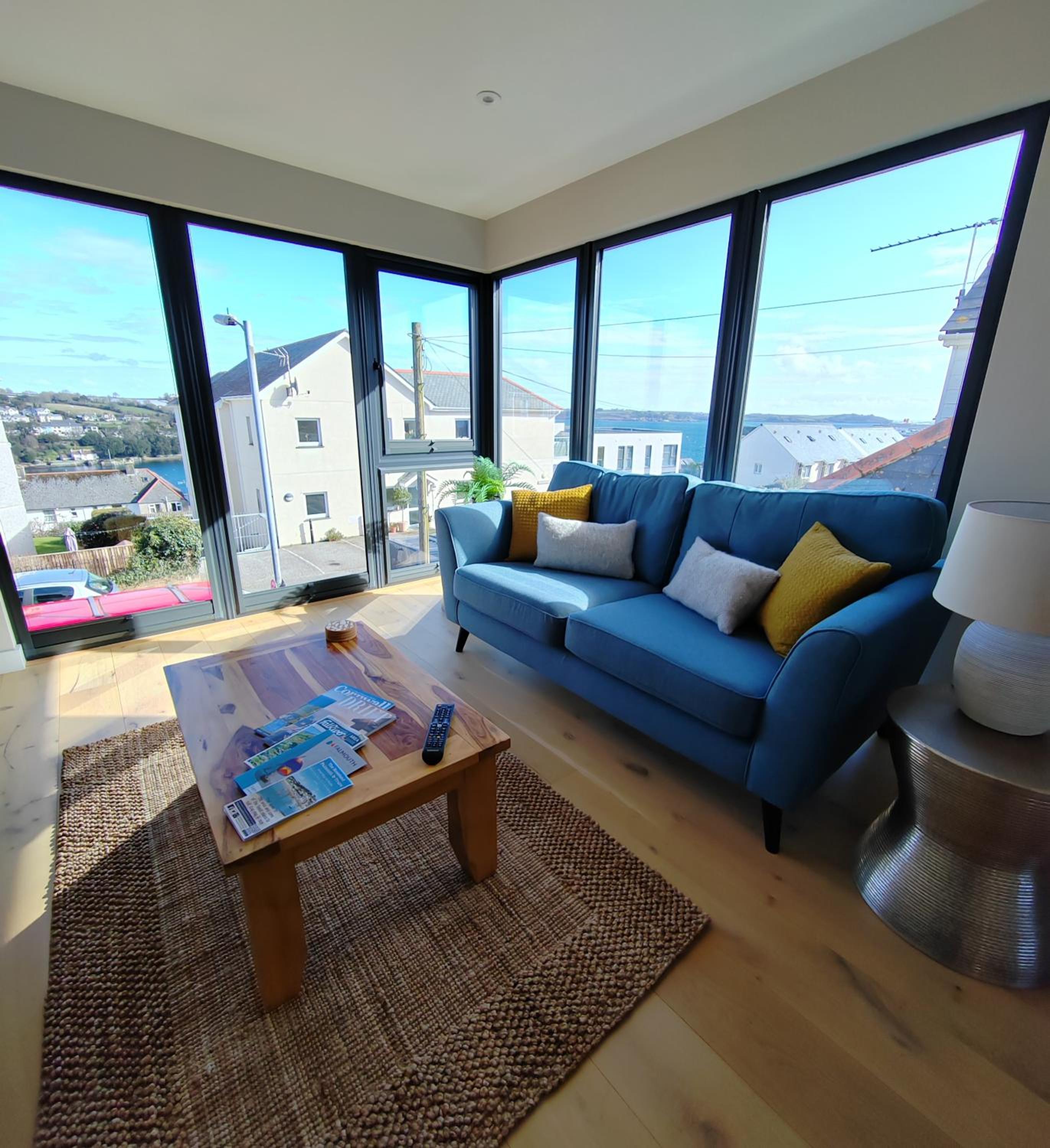 Modern open plan house, sea views and hot tub view 4