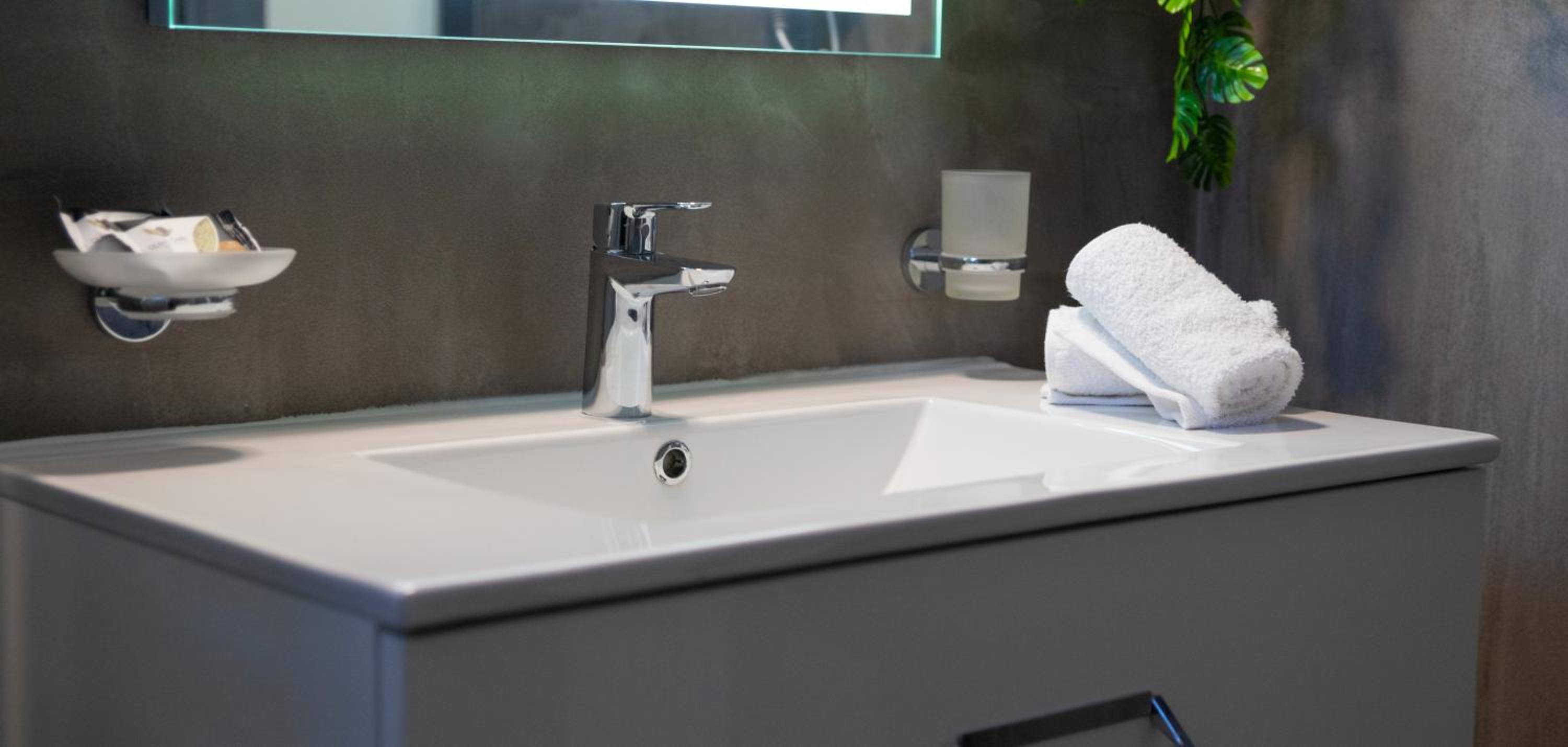 Roumvini's Apartment