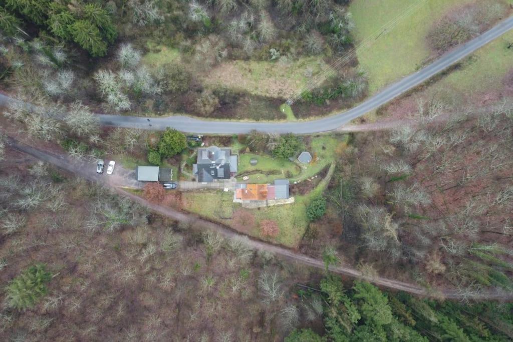 Schönes Forsthaus mitten in der Natur