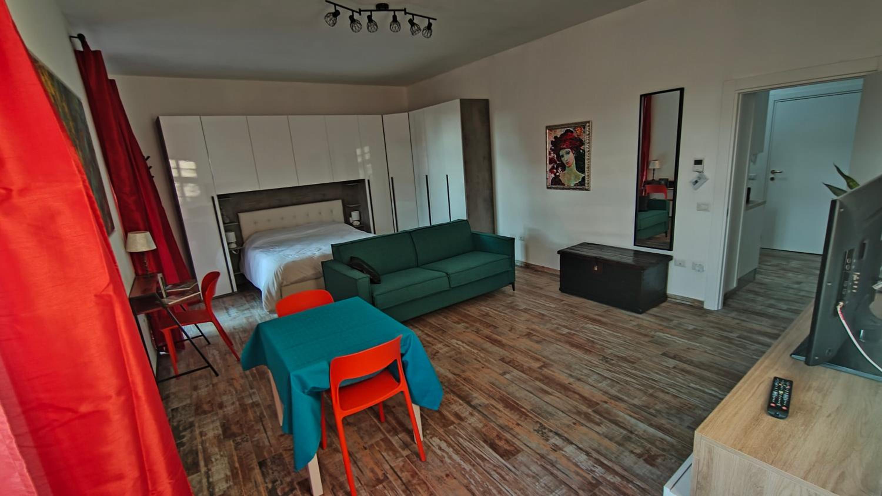 Nelly Bergamo Apartments view 3