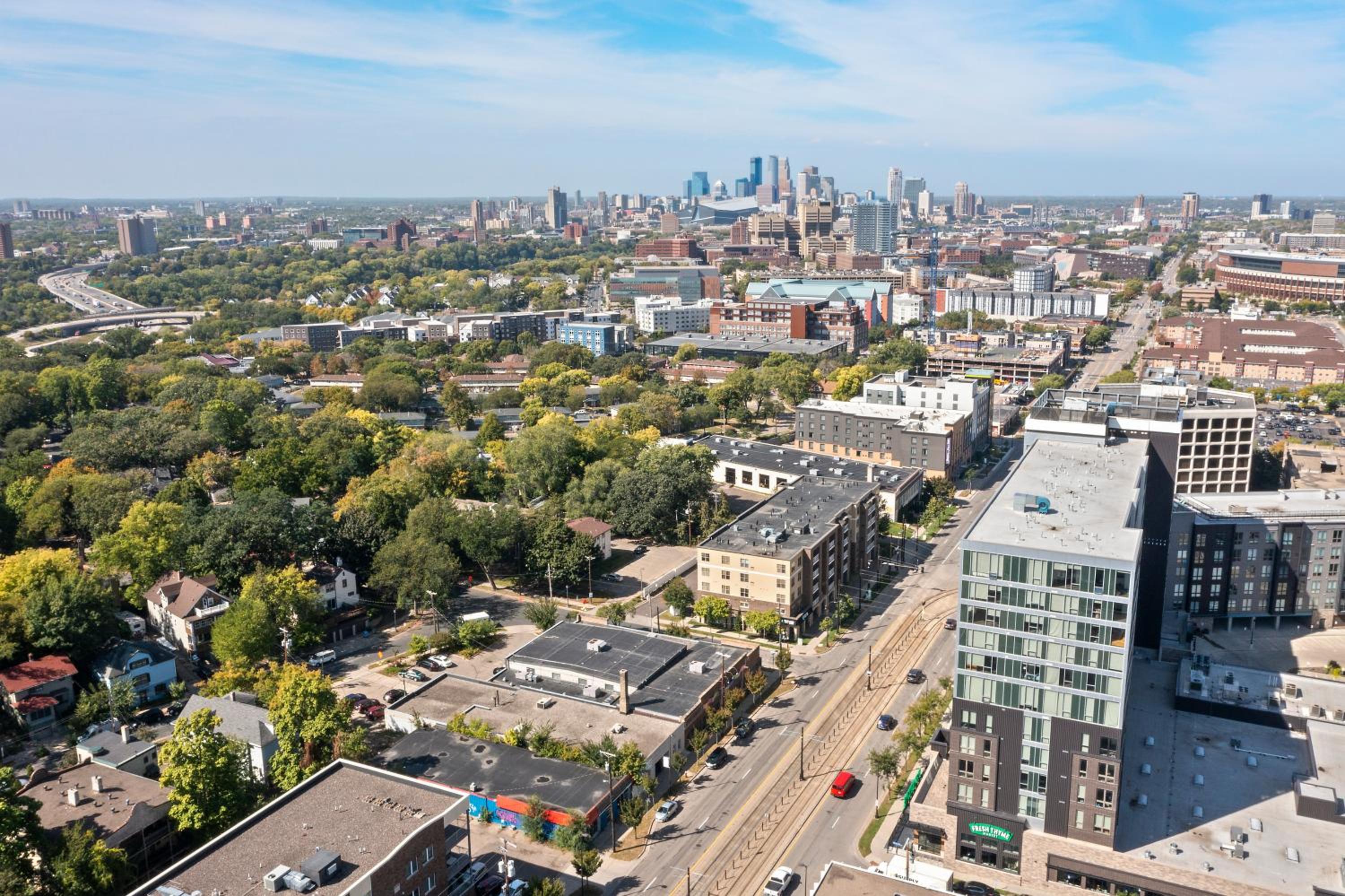 Minneapolis University DT, Garage, BBQ, Pet Friendly view 3