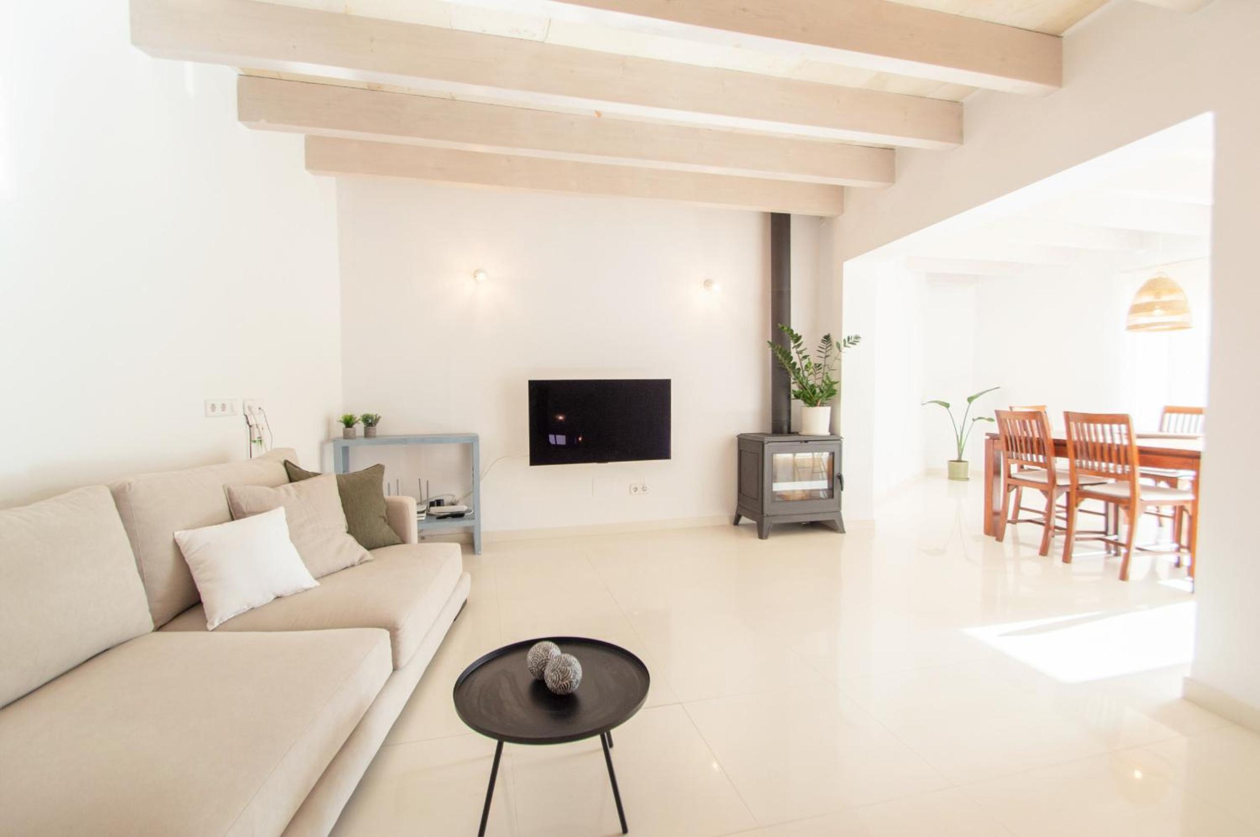 Casa Lluminosa, fabulosa y moderna casa de pueblo by Sonne Villas view 3