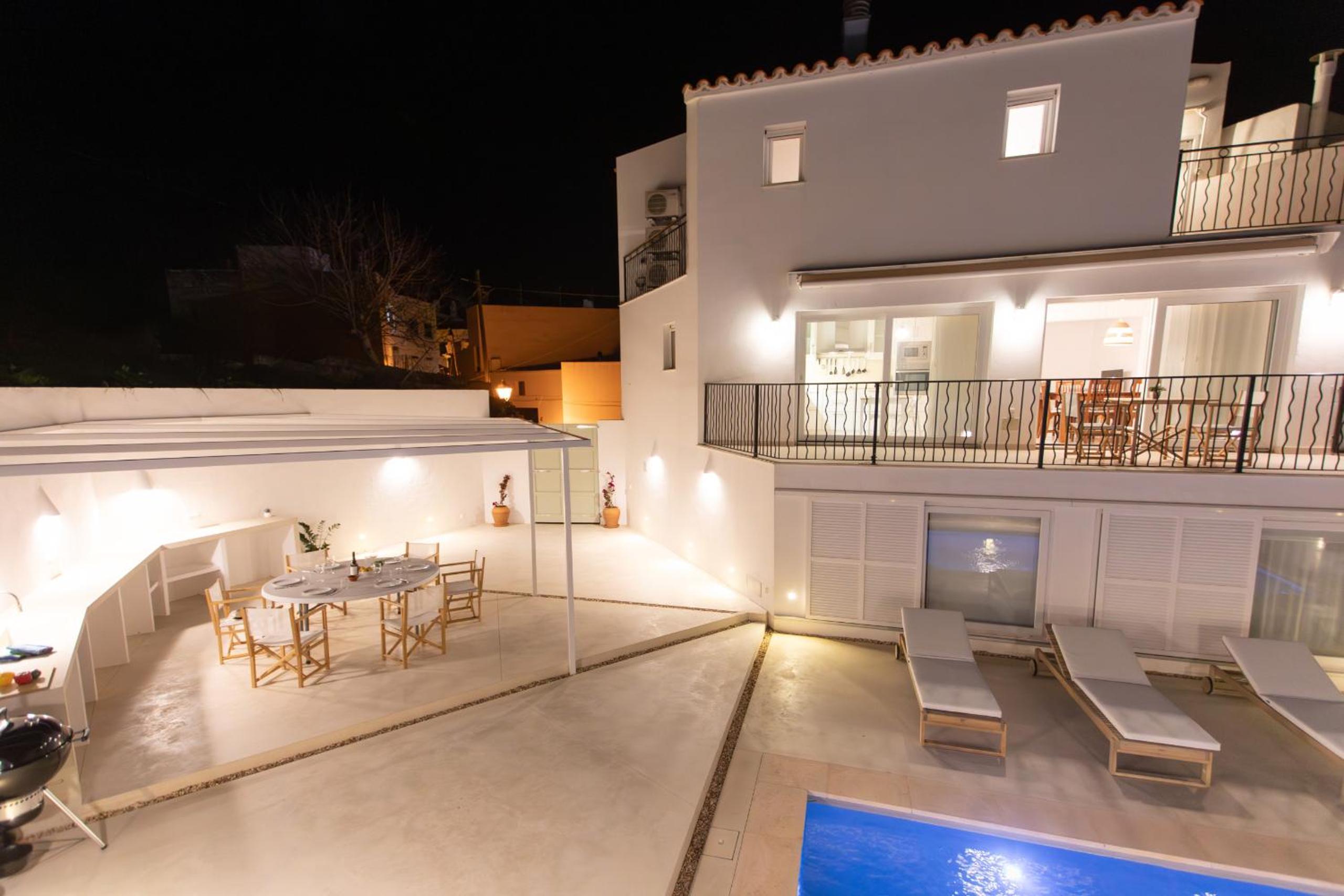 Casa Lluminosa, fabulosa y moderna casa de pueblo by Sonne Villas view 5