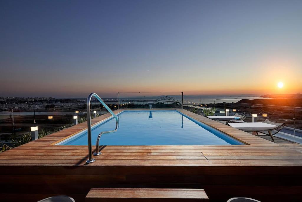 CW Athens Riviera Suite