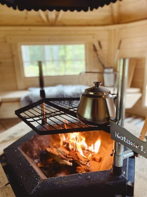 Traditional cottage with hot tub