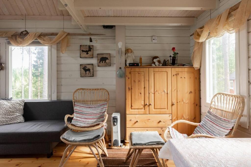 Traditional cottage with hot tub